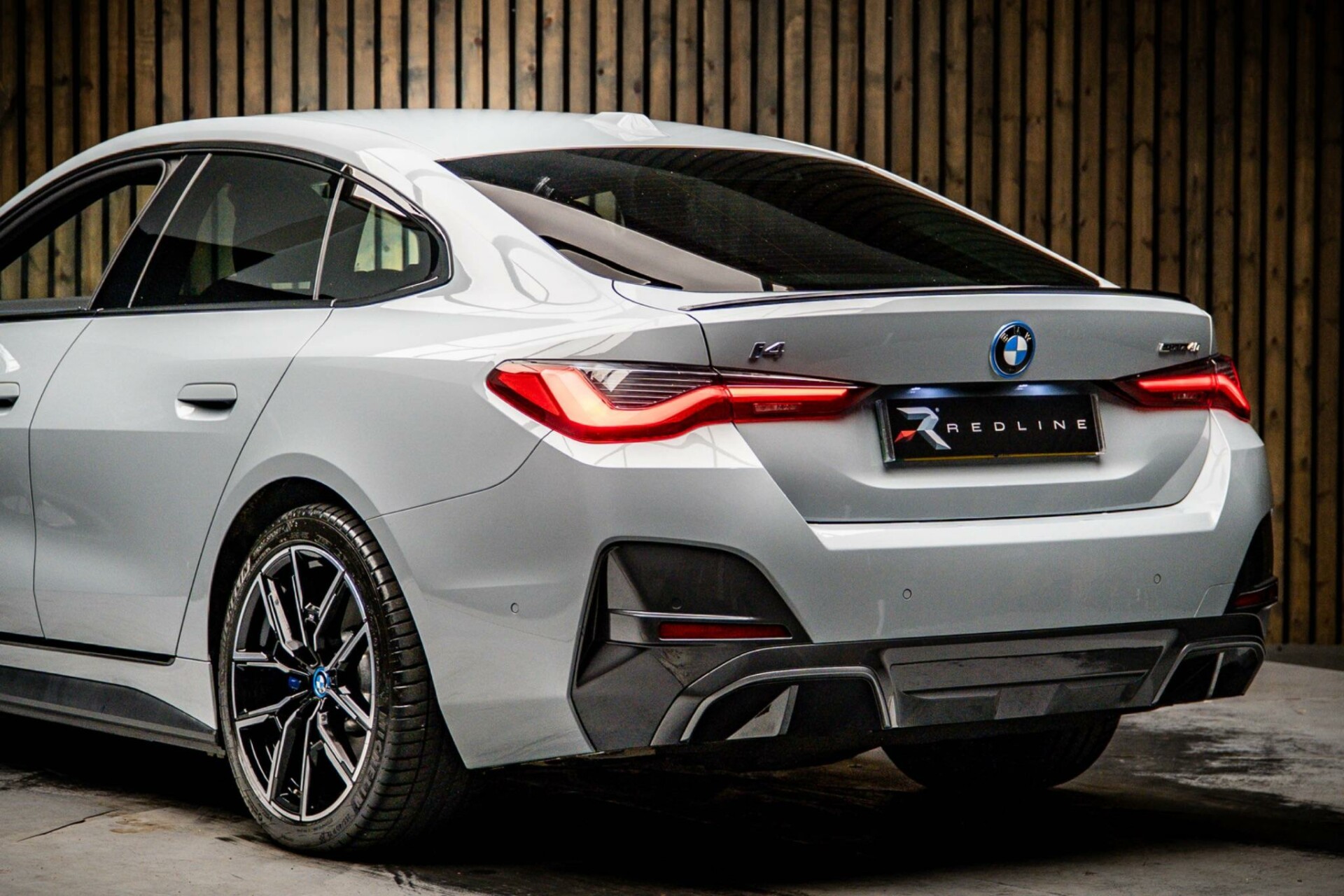 BMW i4