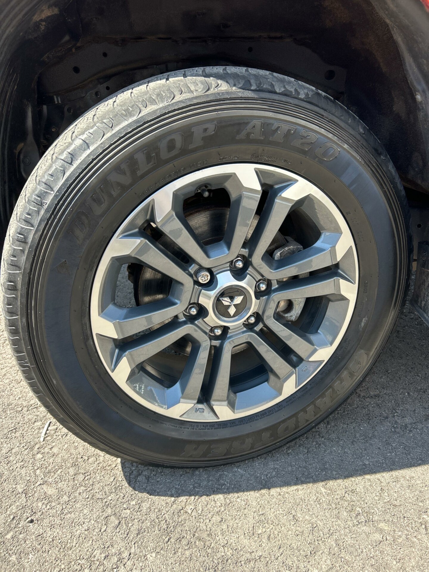 Mitsubishi L200