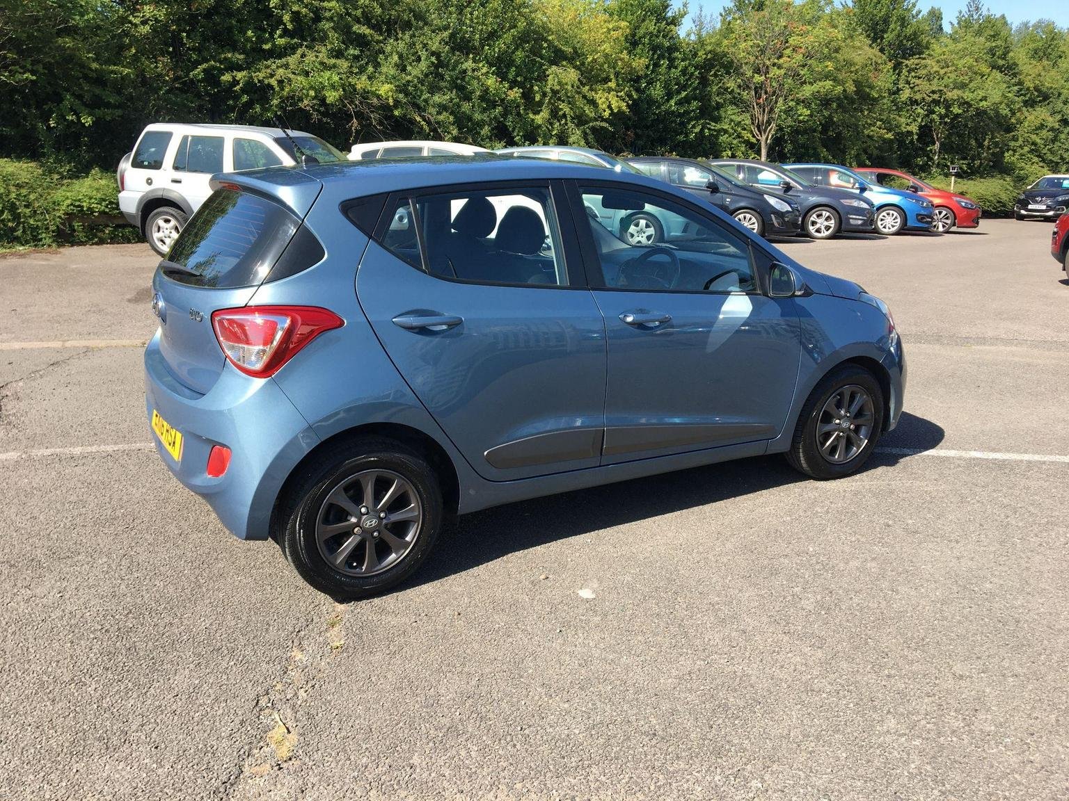 Hyundai i10