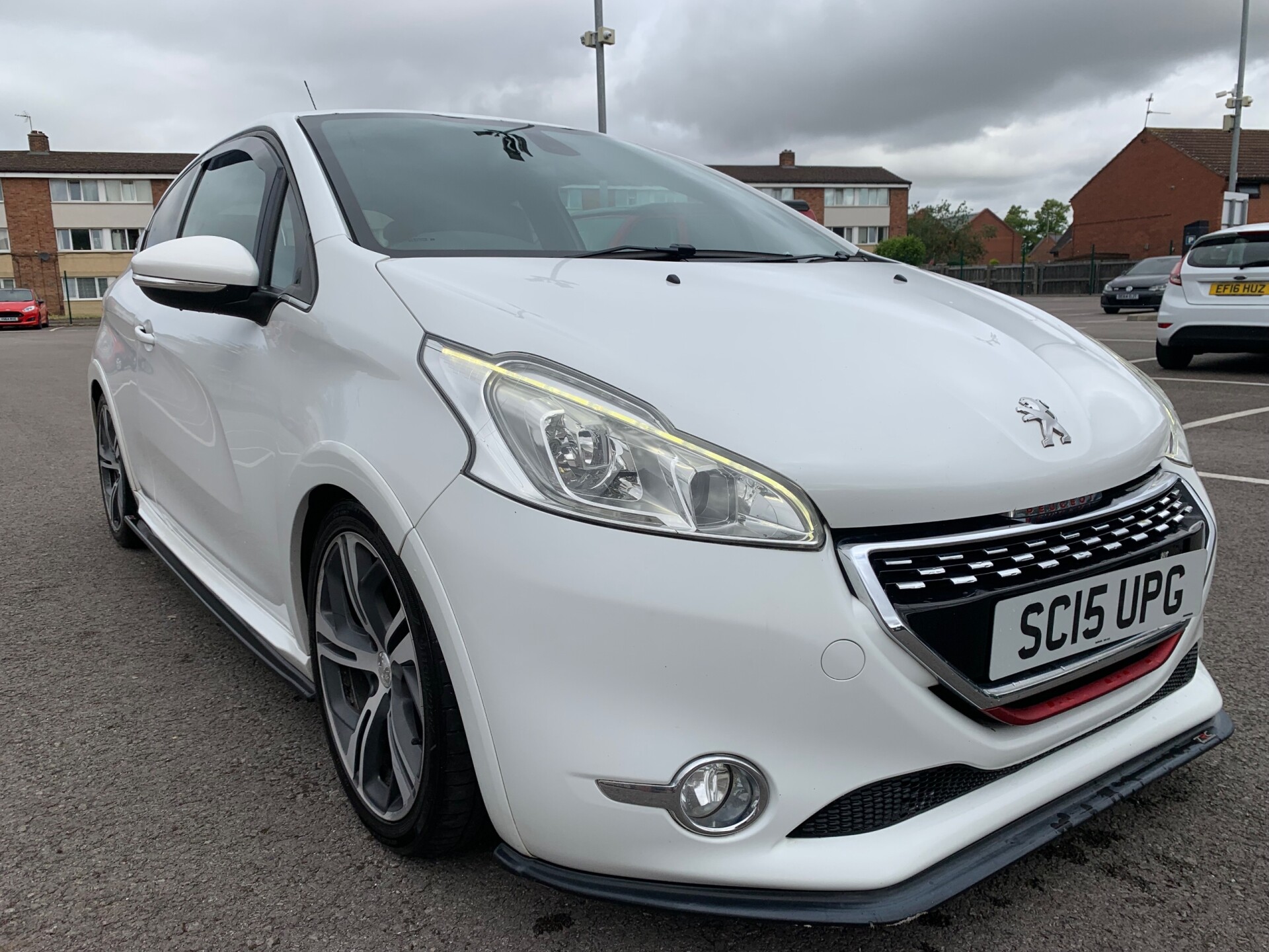 Peugeot 208