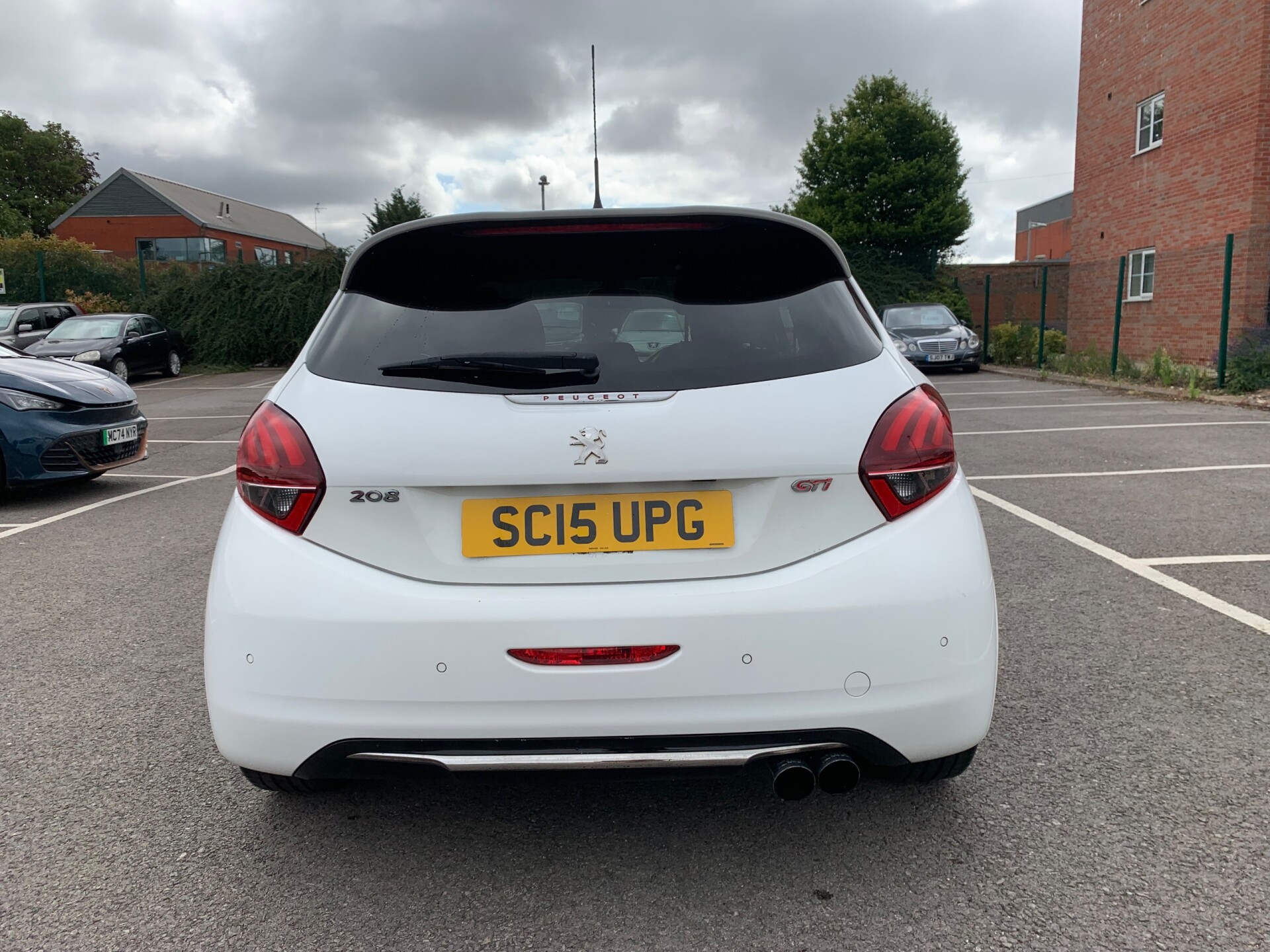 Peugeot 208
