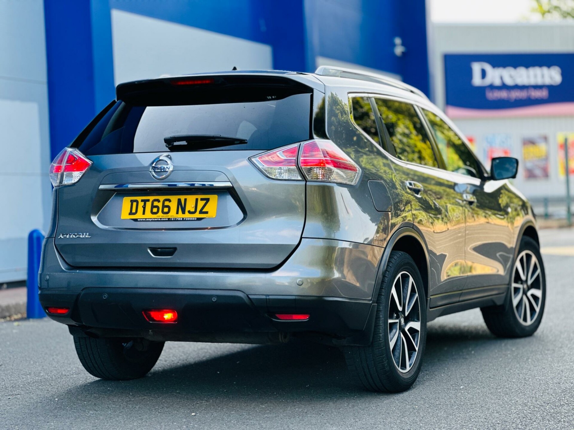 Nissan X Trail
