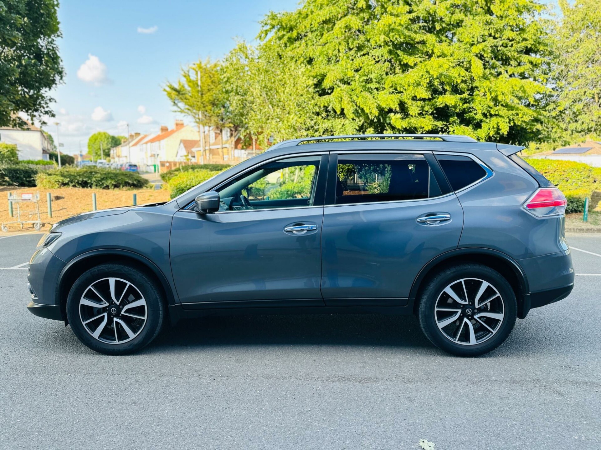 Nissan X Trail