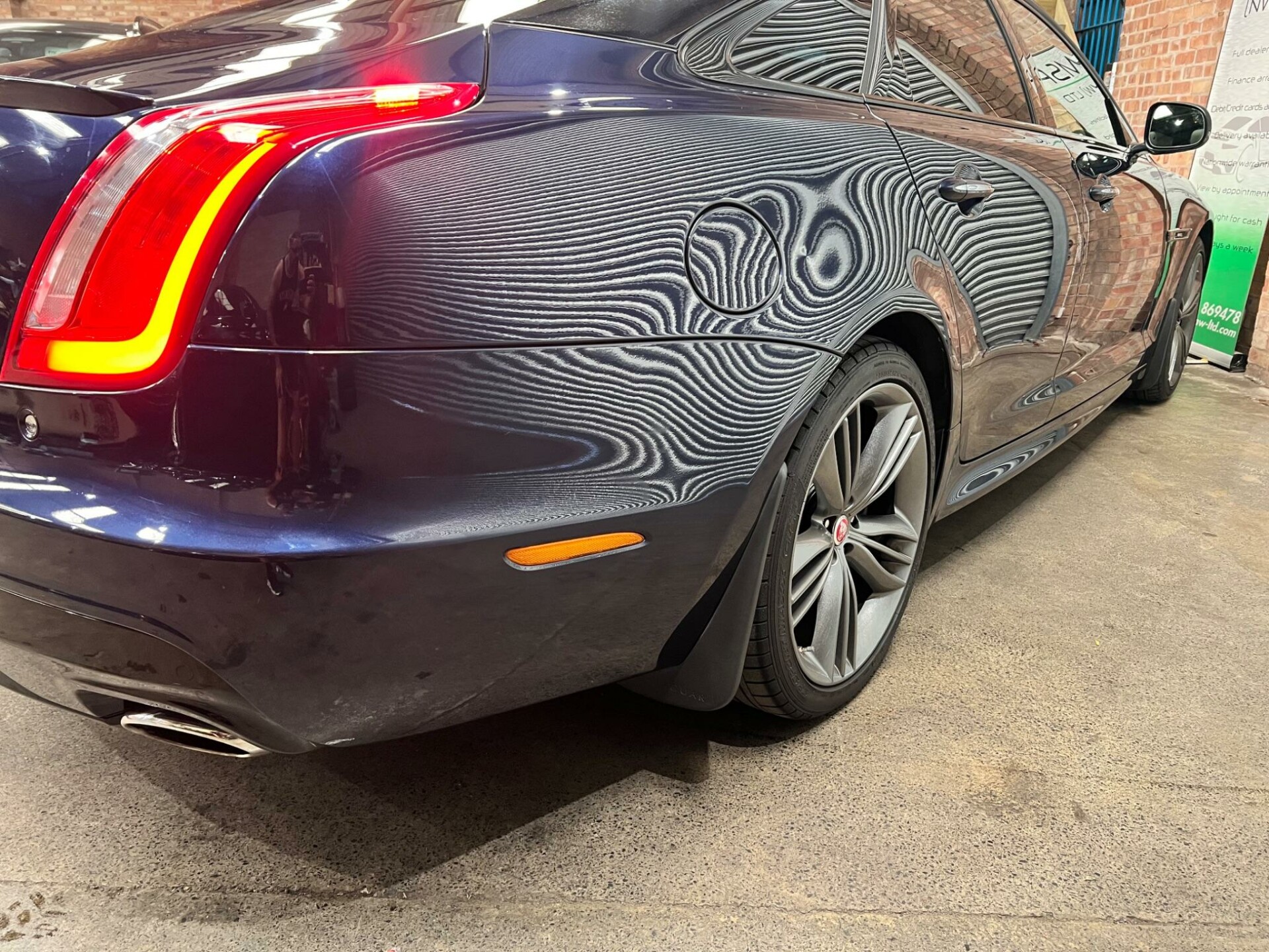 Jaguar XJ