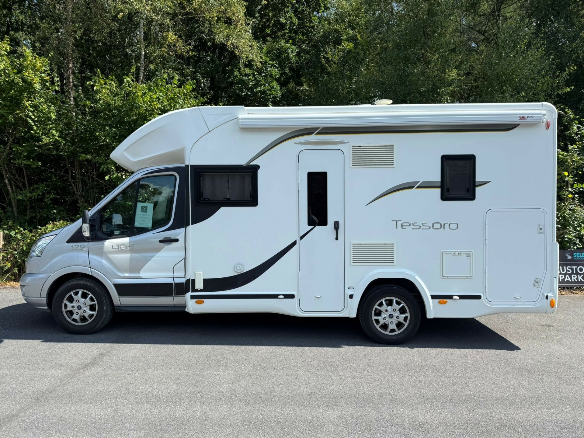 Ford Tessoro 483