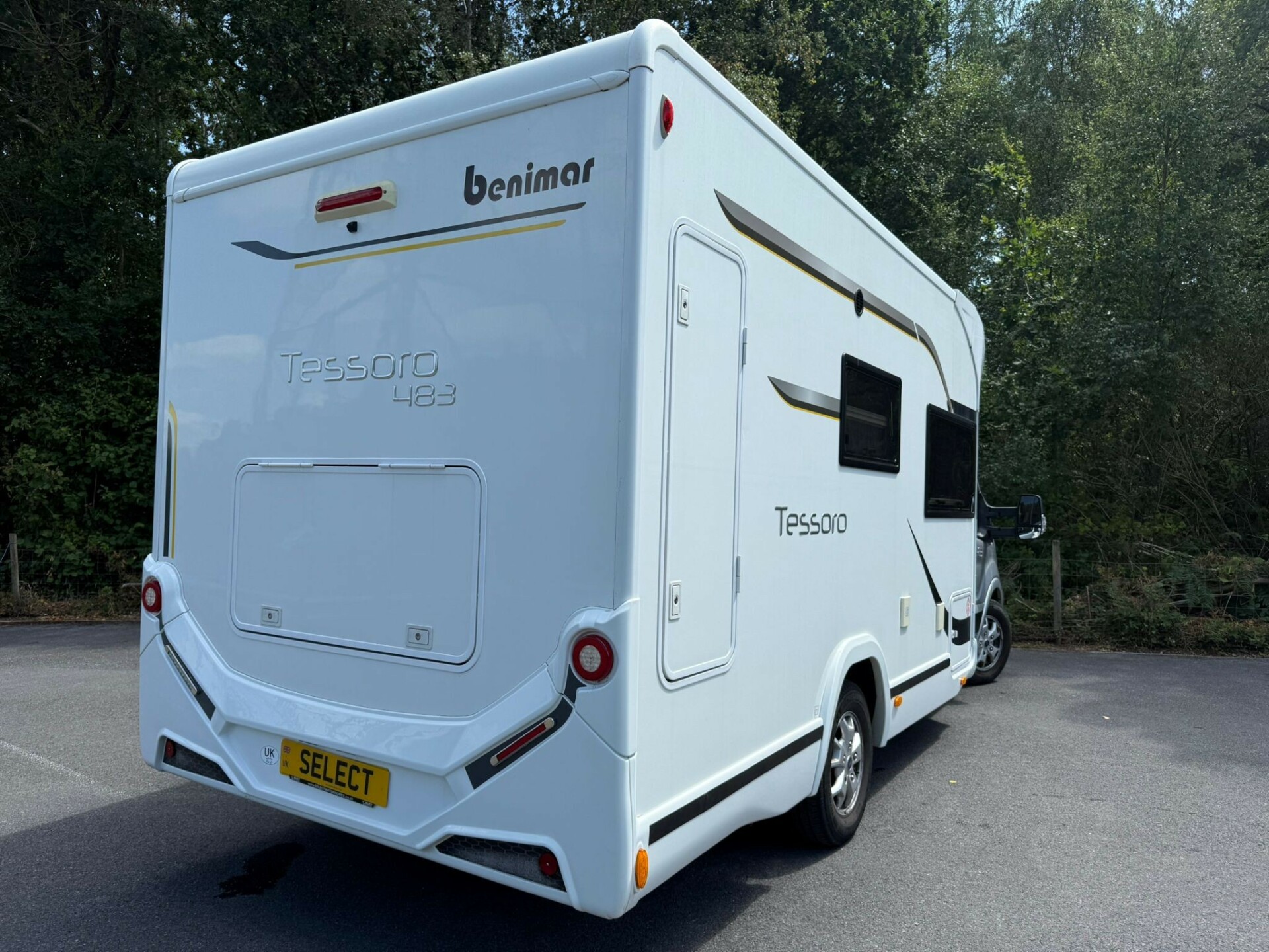 Ford Tessoro 483