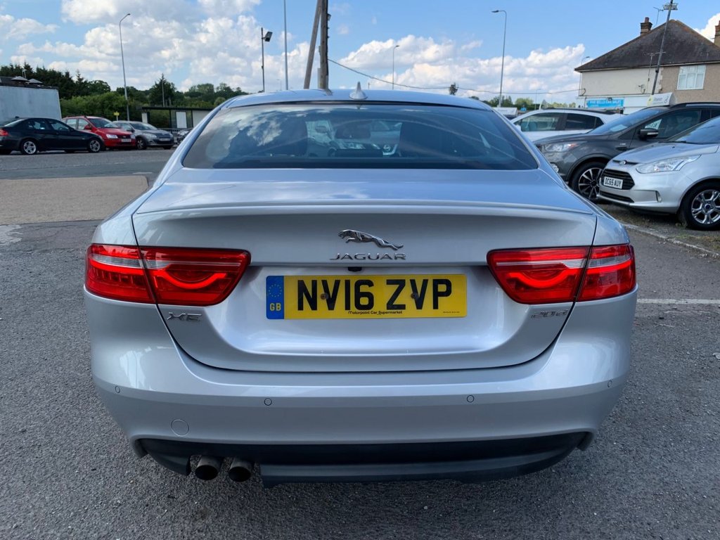 Jaguar XE