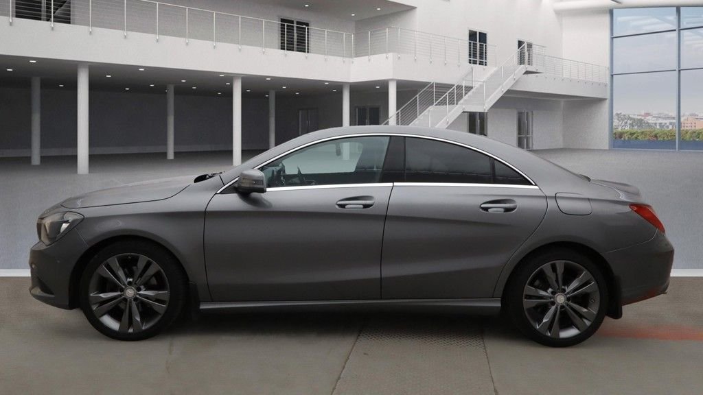 Mercedes Benz CLA