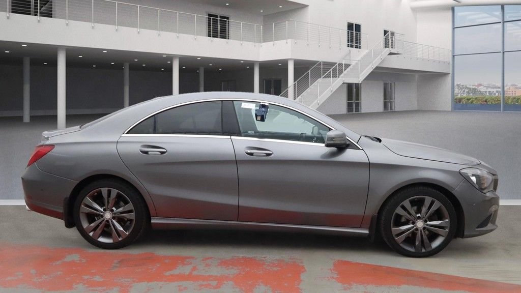 Mercedes Benz CLA