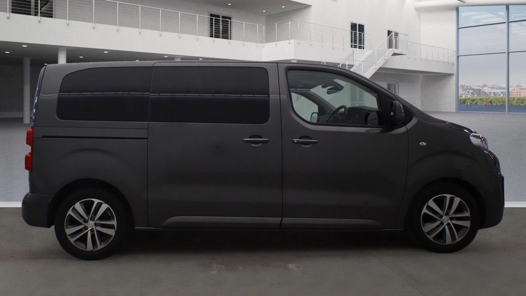 Peugeot Traveller