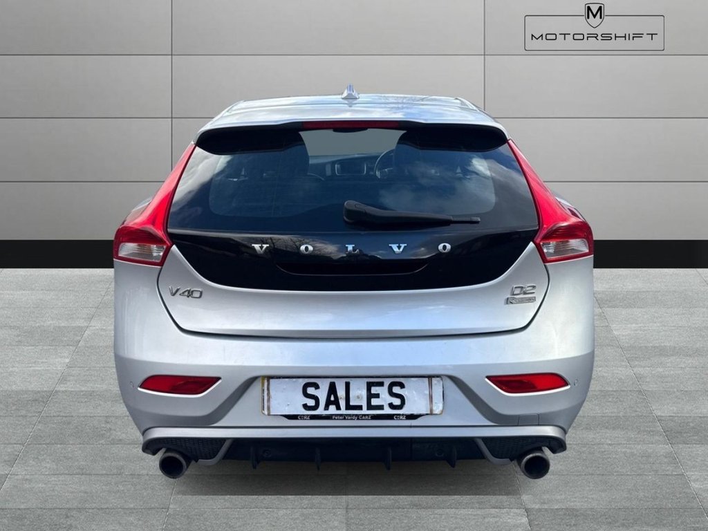 Volvo V40