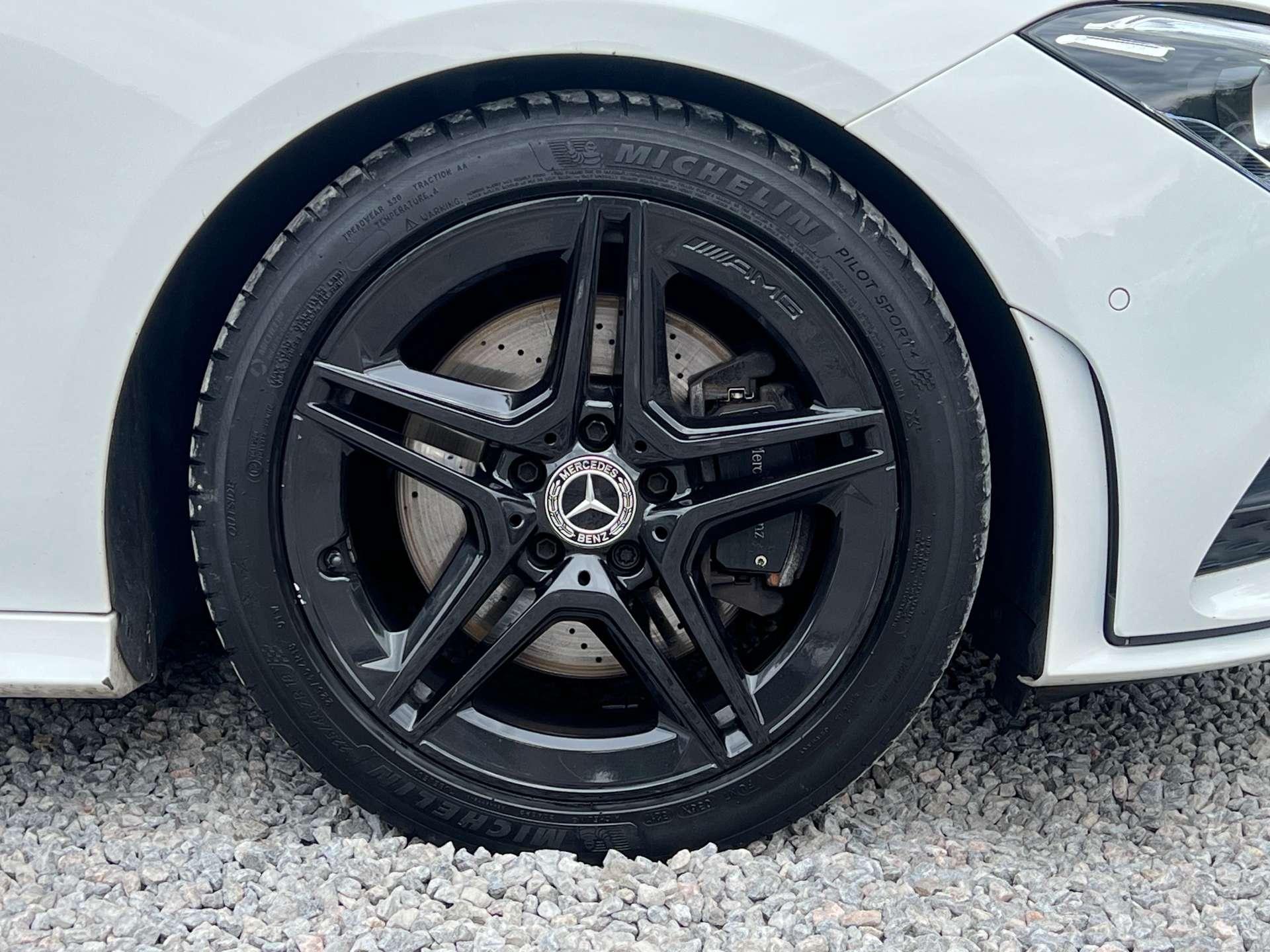 Mercedes Benz CLA