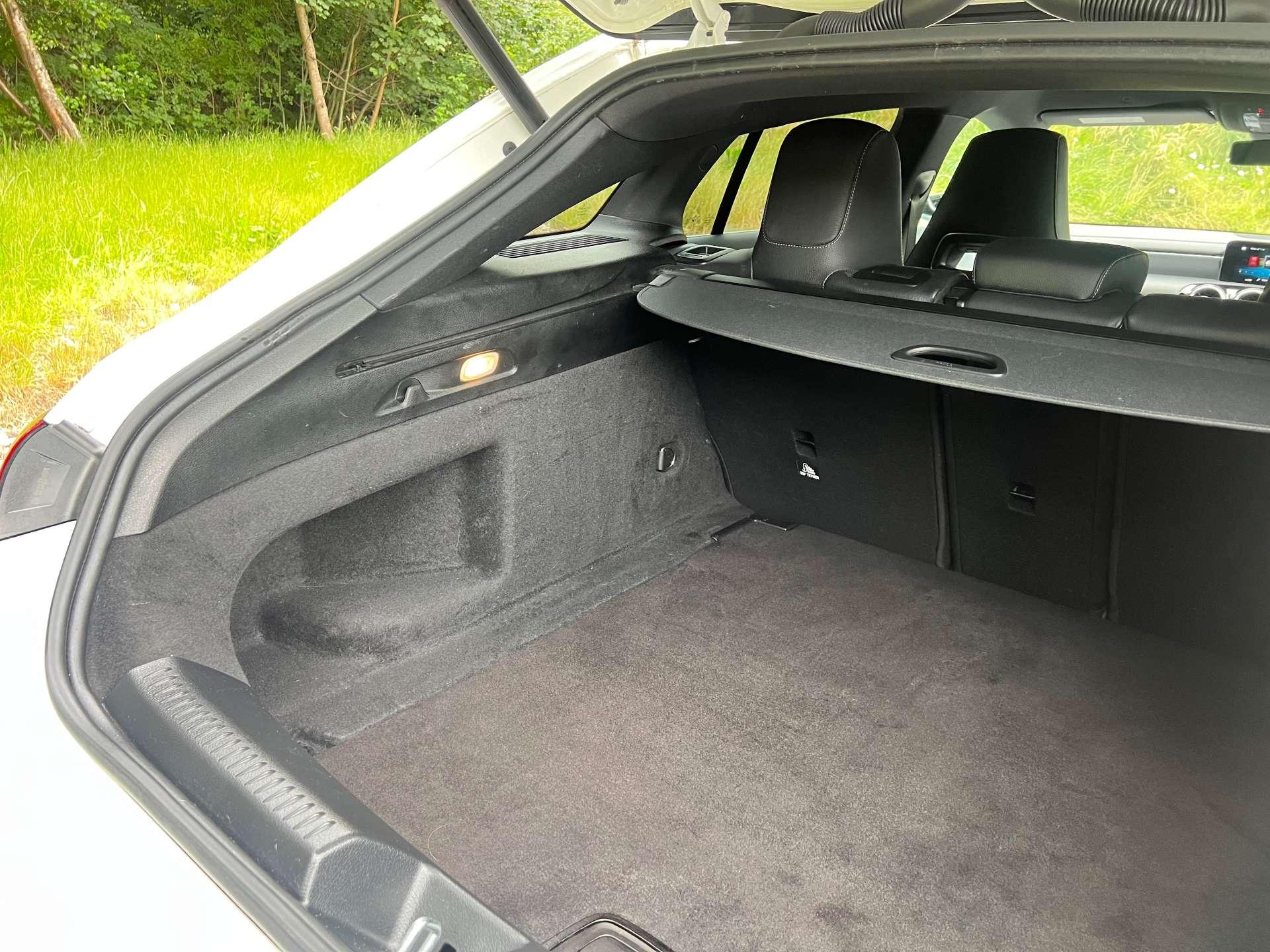 Mercedes Benz CLA