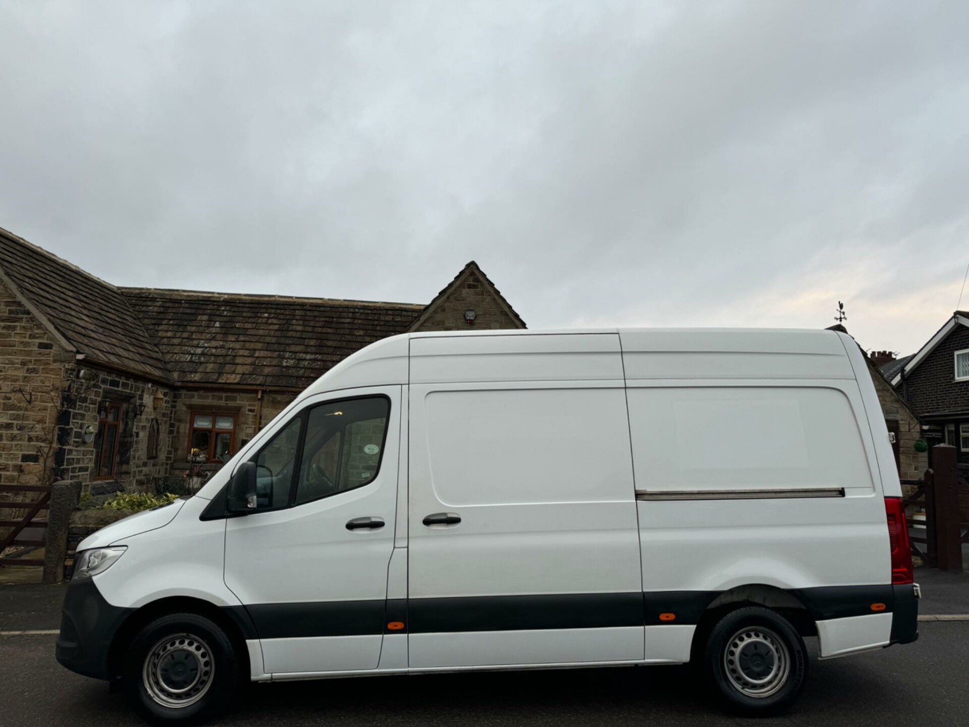Mercedes Benz Sprinter