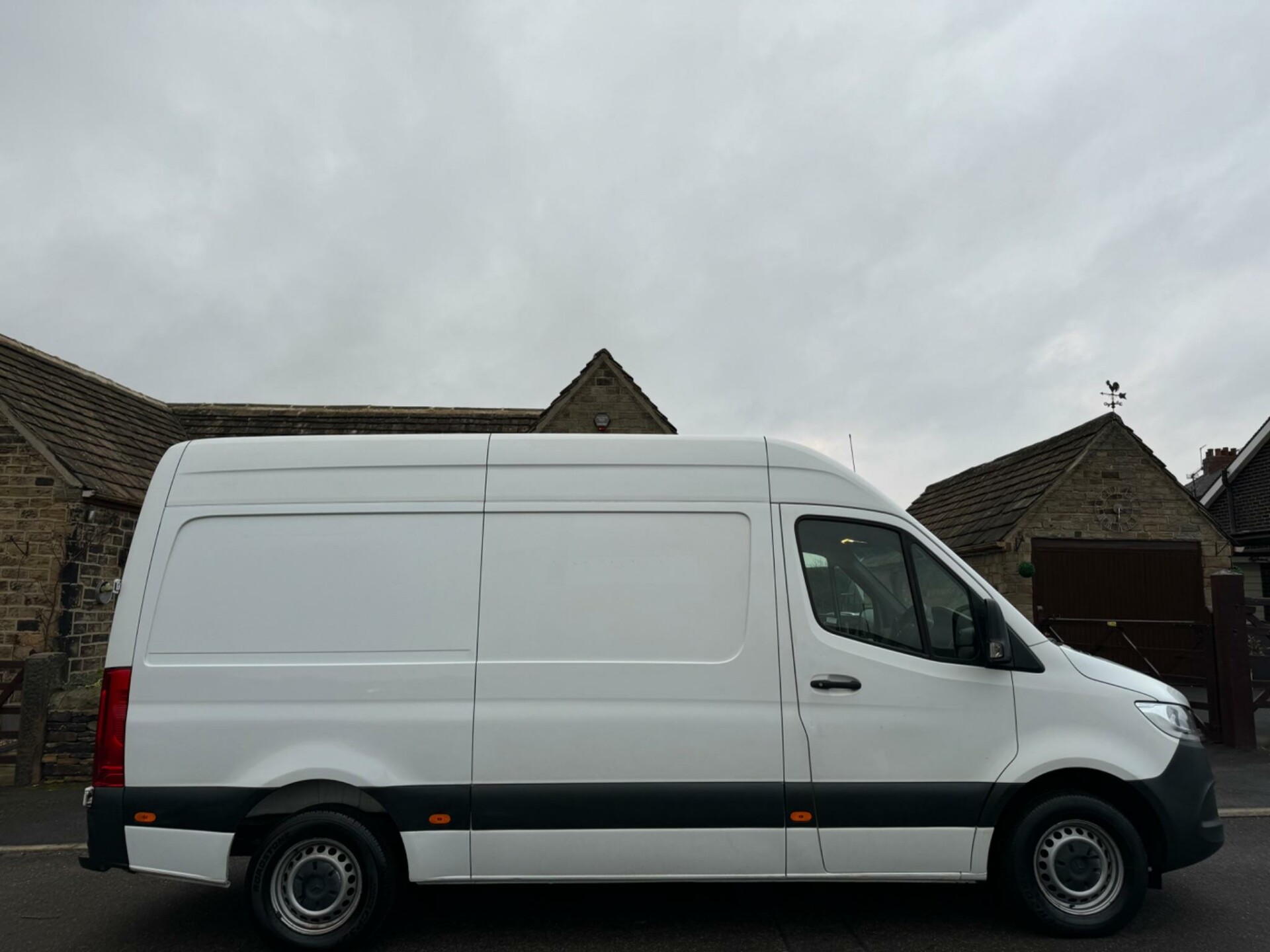 Mercedes Benz Sprinter