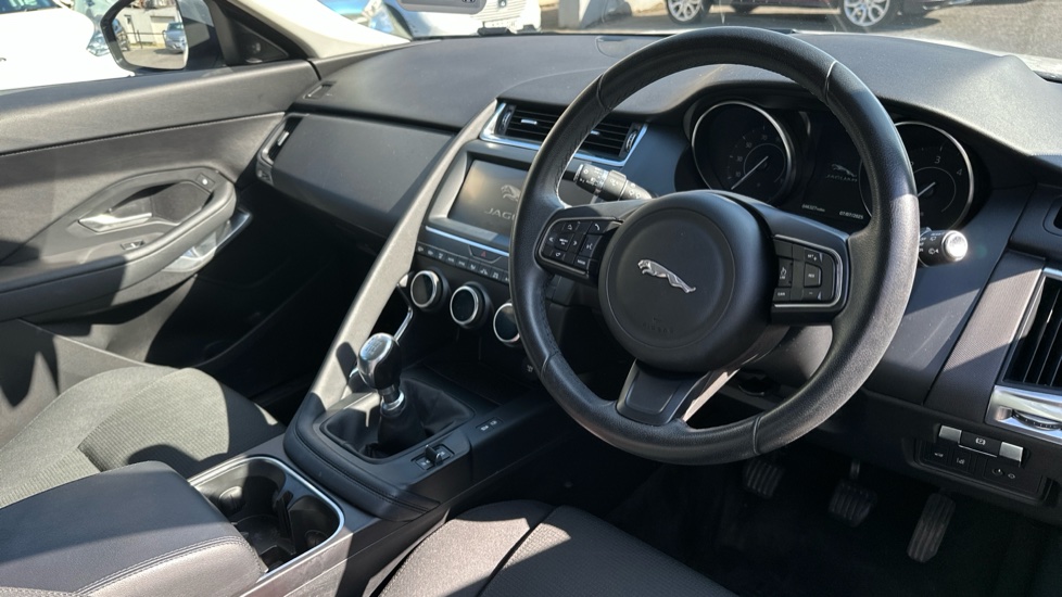 Jaguar E Pace