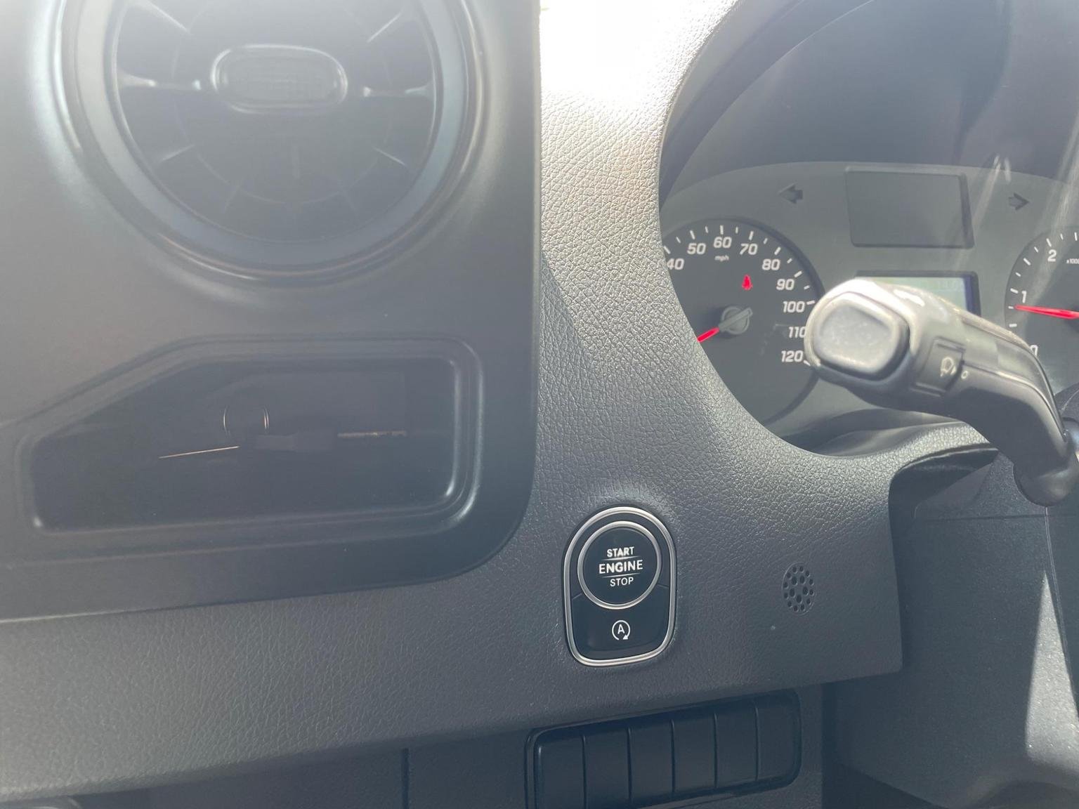 Mercedes Benz Sprinter