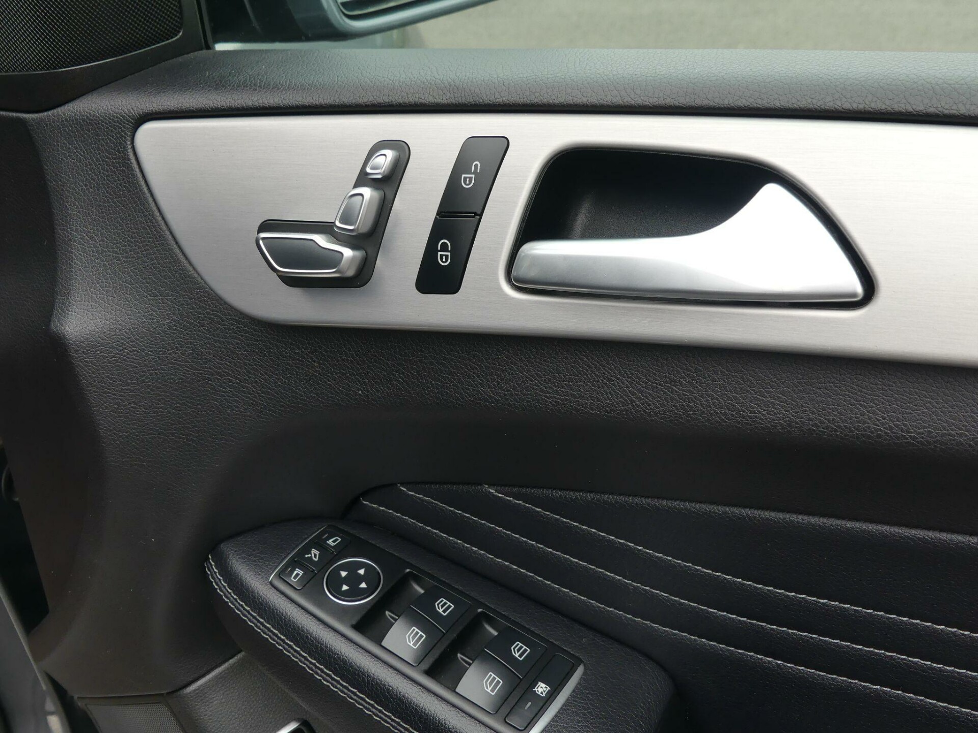 Mercedes Benz GLE-CLASS