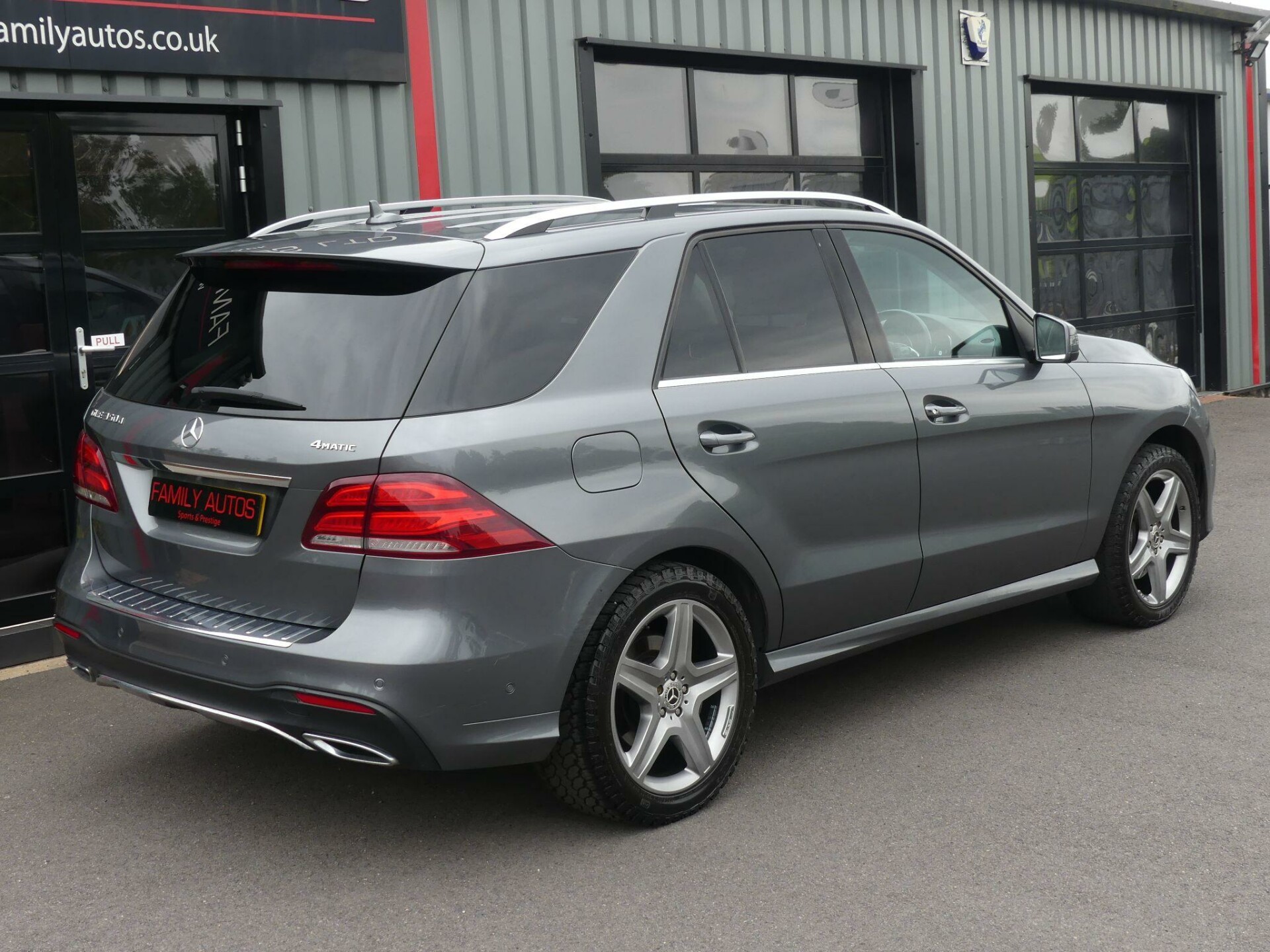 Mercedes Benz GLE-CLASS