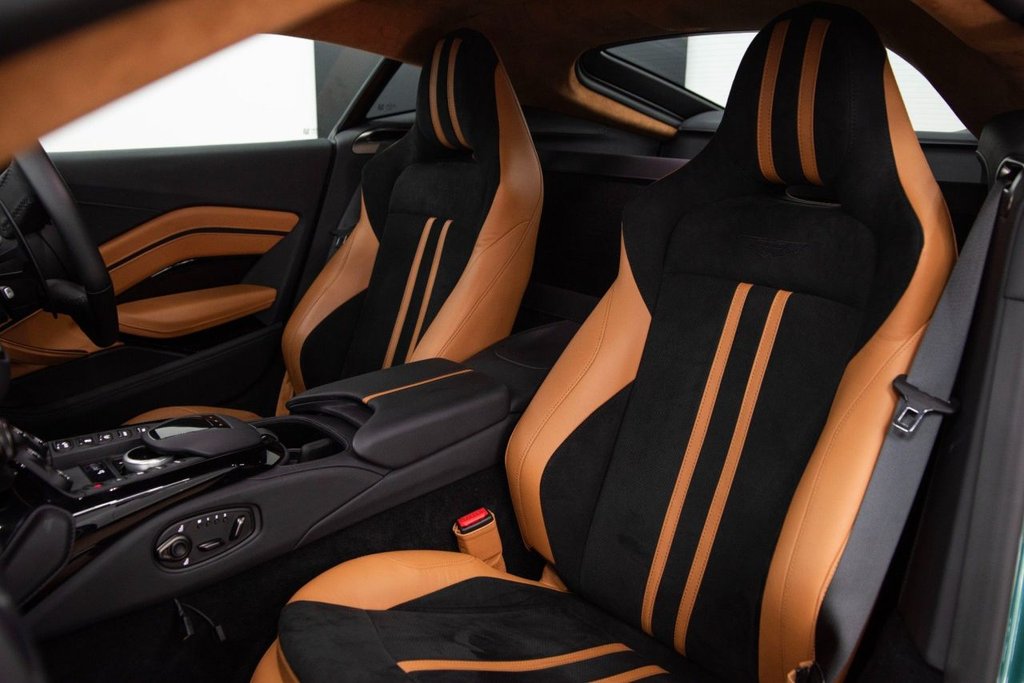 Aston Martin Vantage