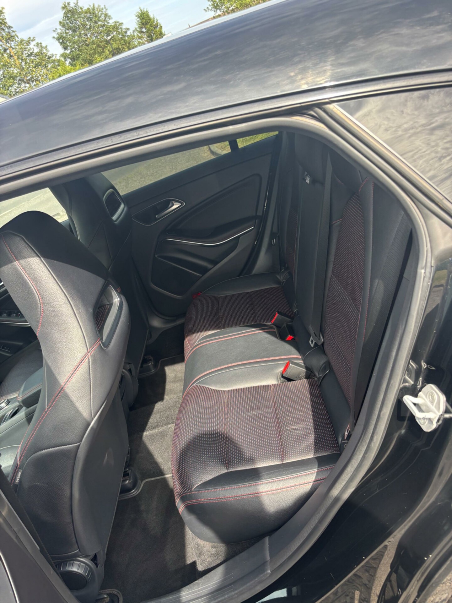 Mercedes Benz CLA