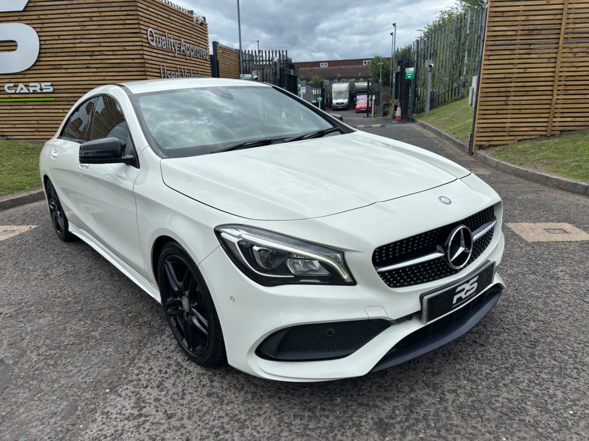 Mercedes Benz CLA