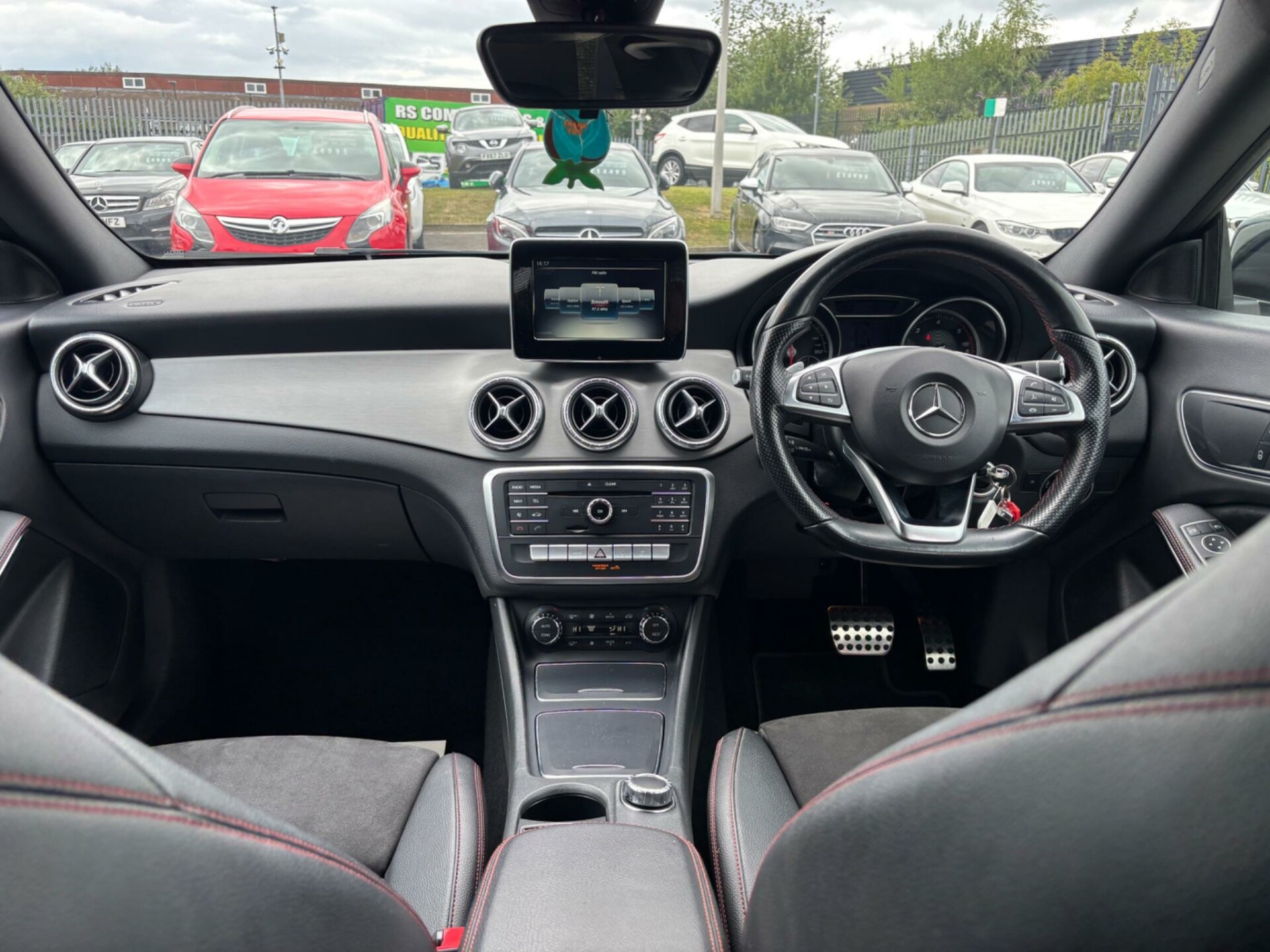 Mercedes Benz CLA