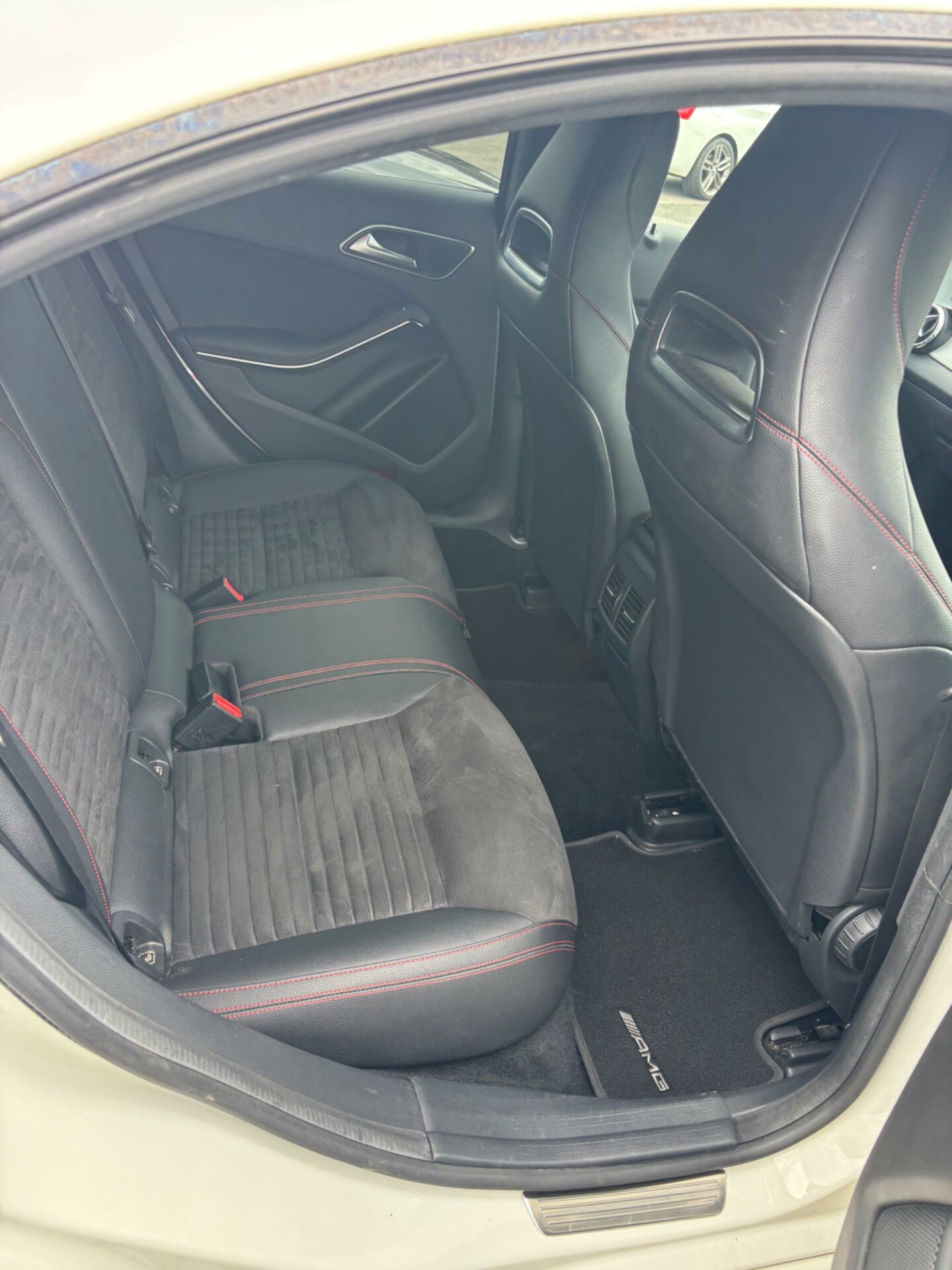 Mercedes Benz CLA