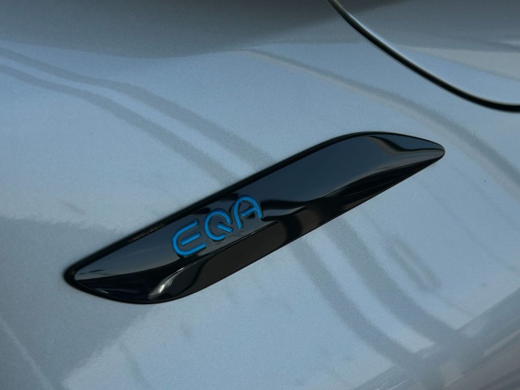 Mercedes Benz EQA