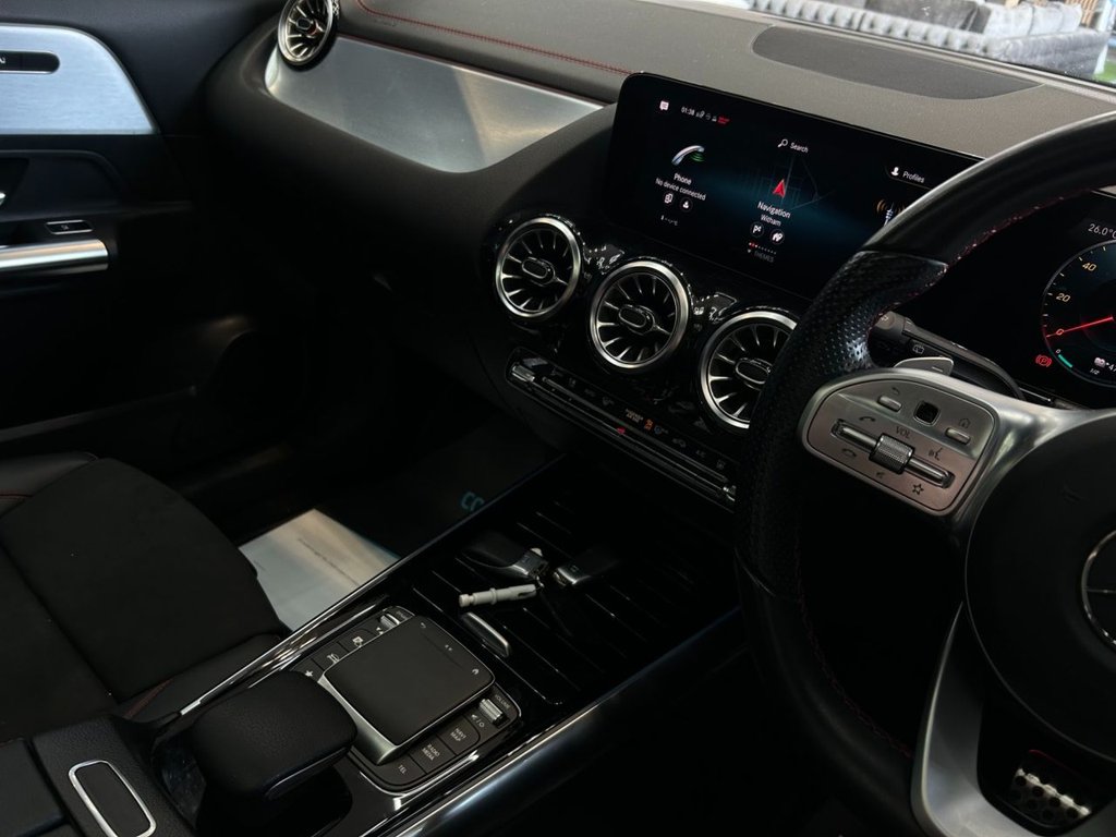 Mercedes Benz EQA