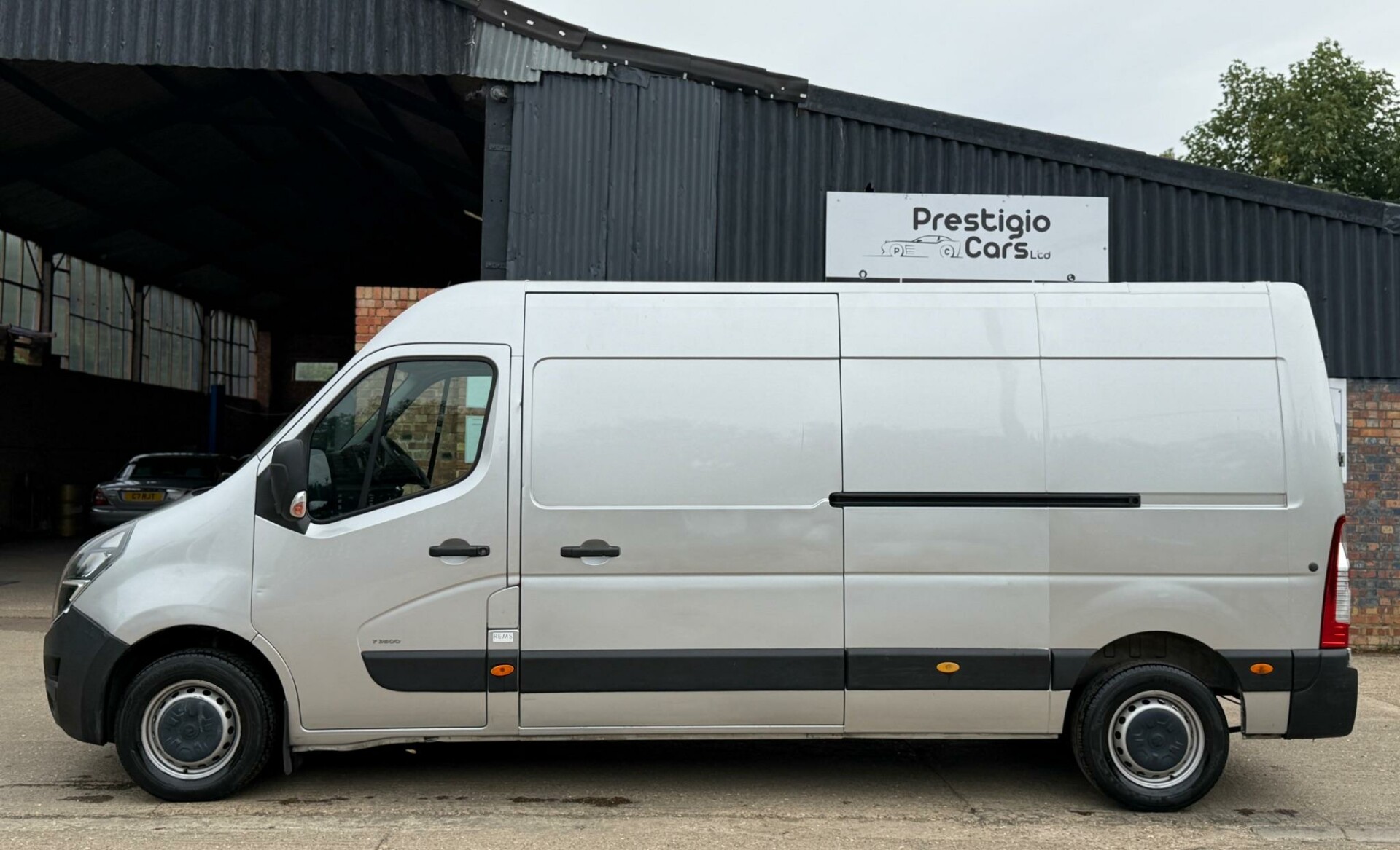 Vauxhall Movano