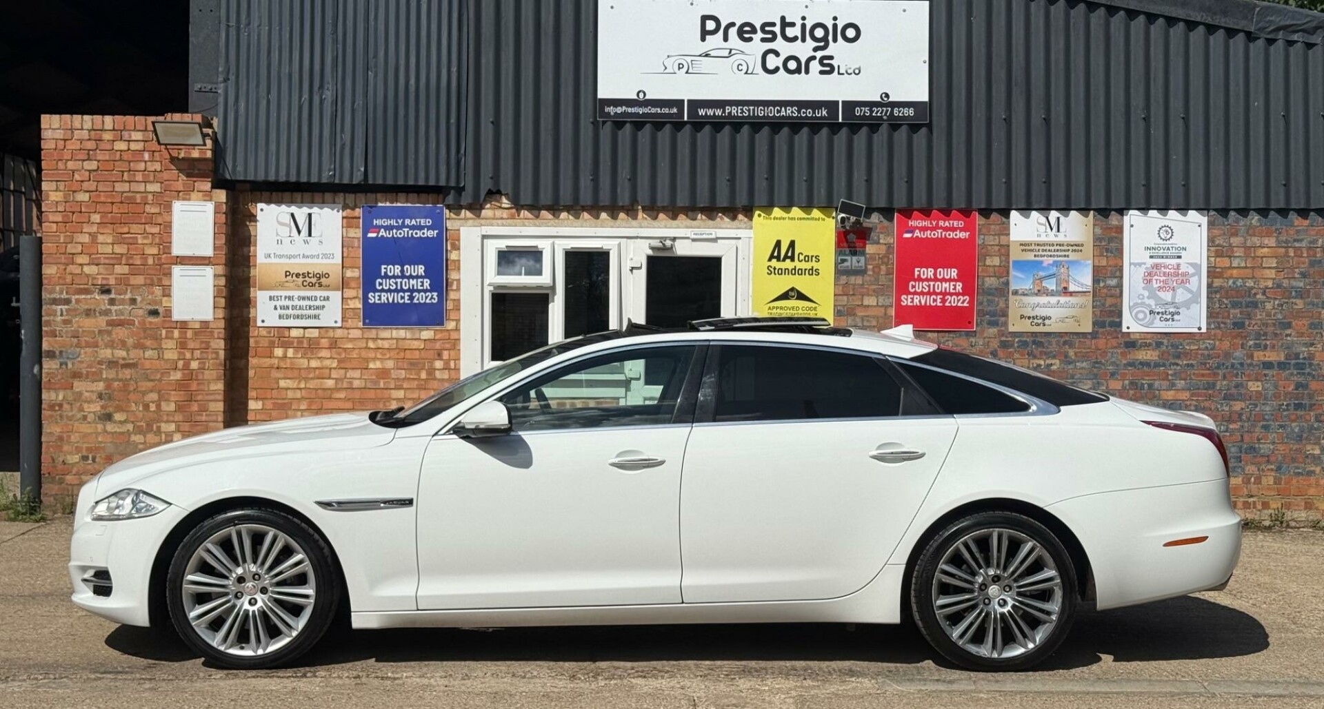Jaguar XJ