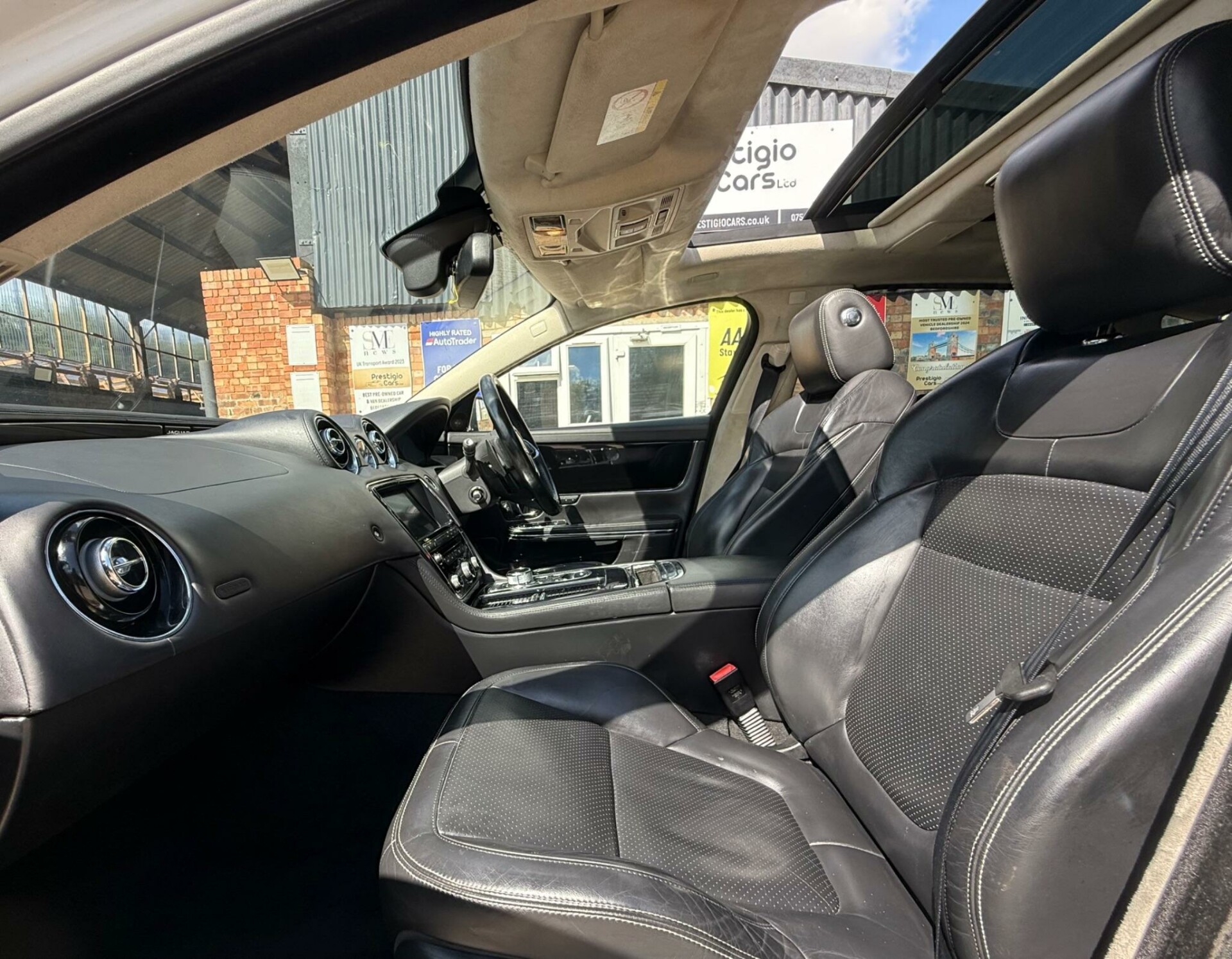 Jaguar XJ