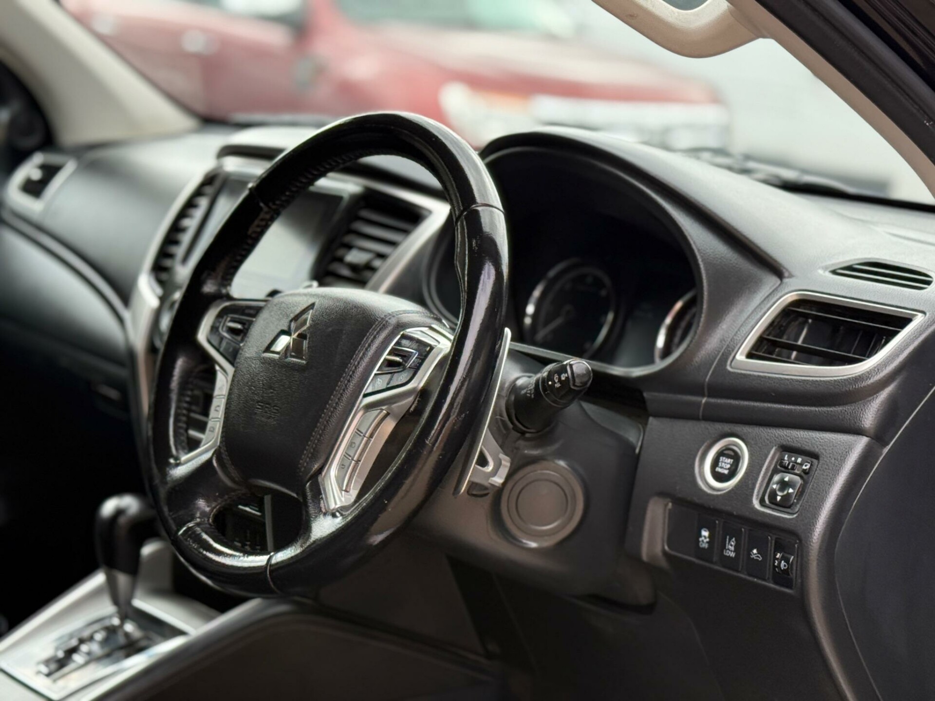 Mitsubishi L200