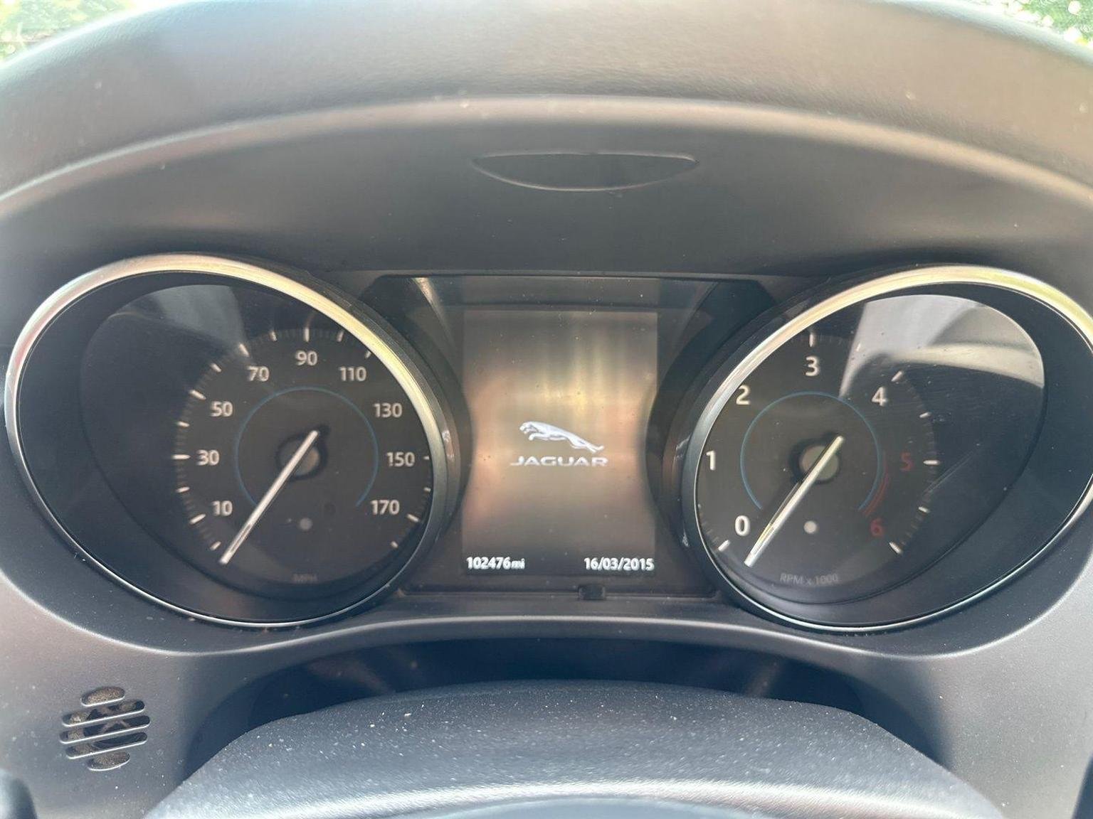 Jaguar F Pace