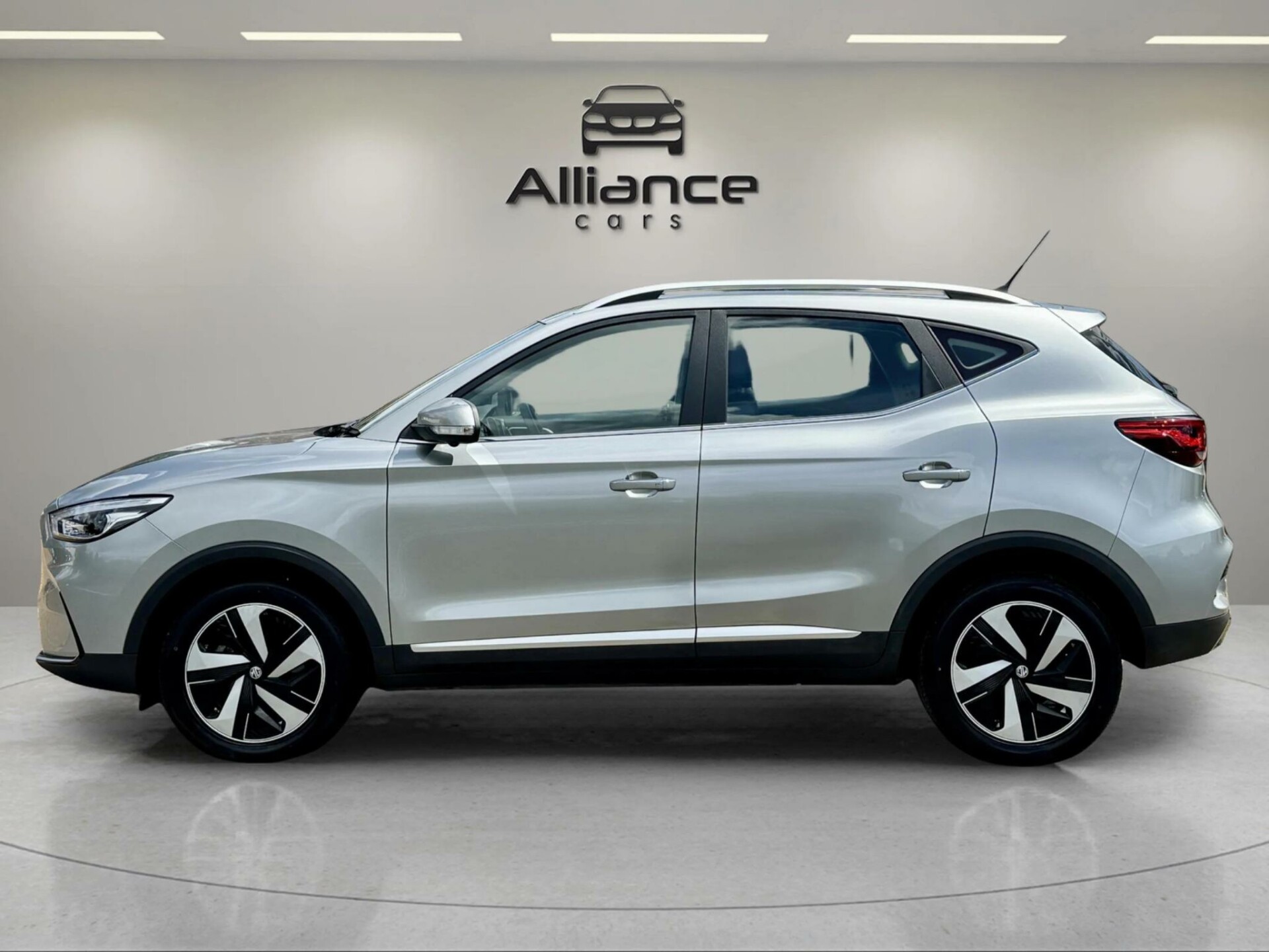 MG ZS