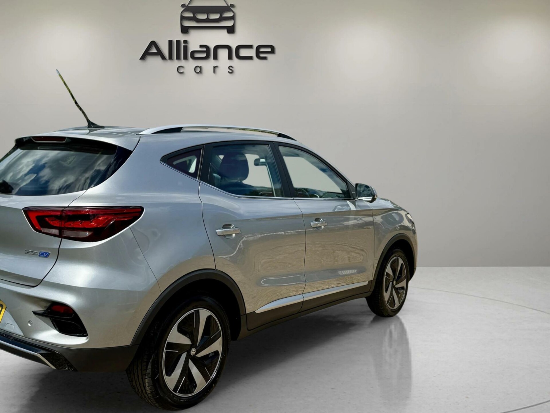 MG ZS