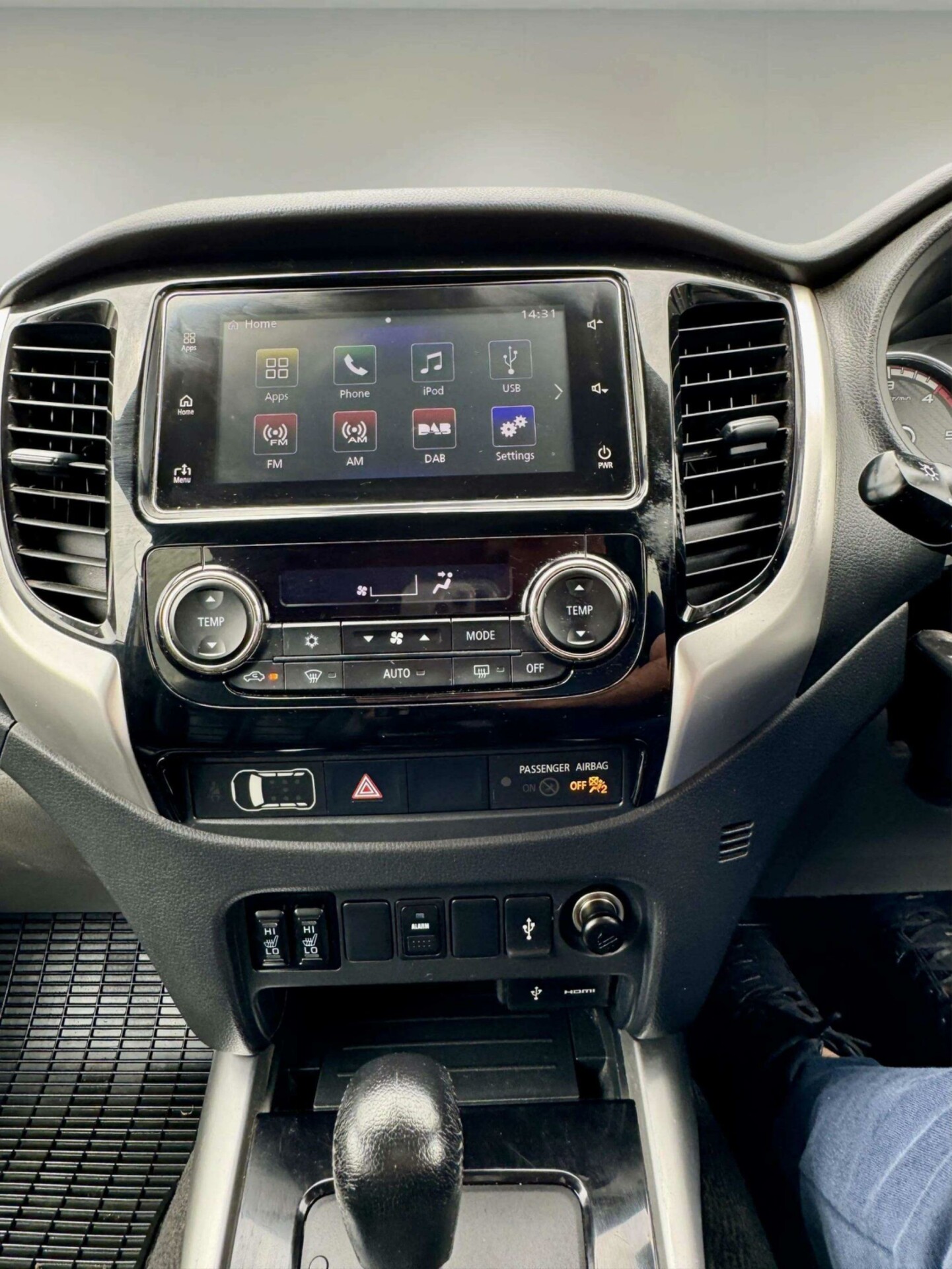Mitsubishi L200