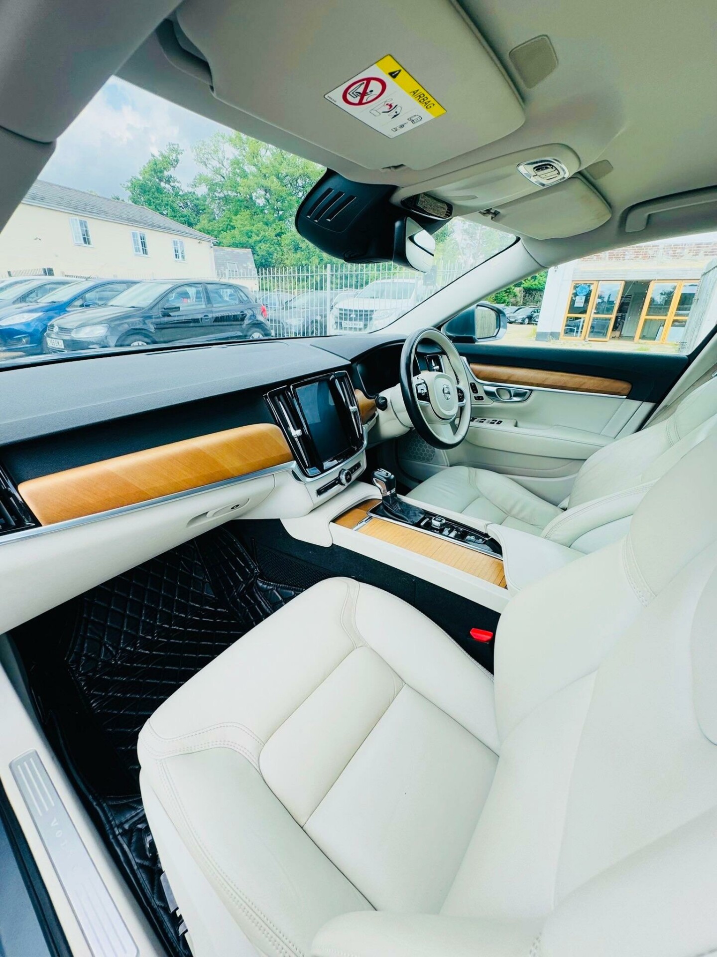 Volvo S90