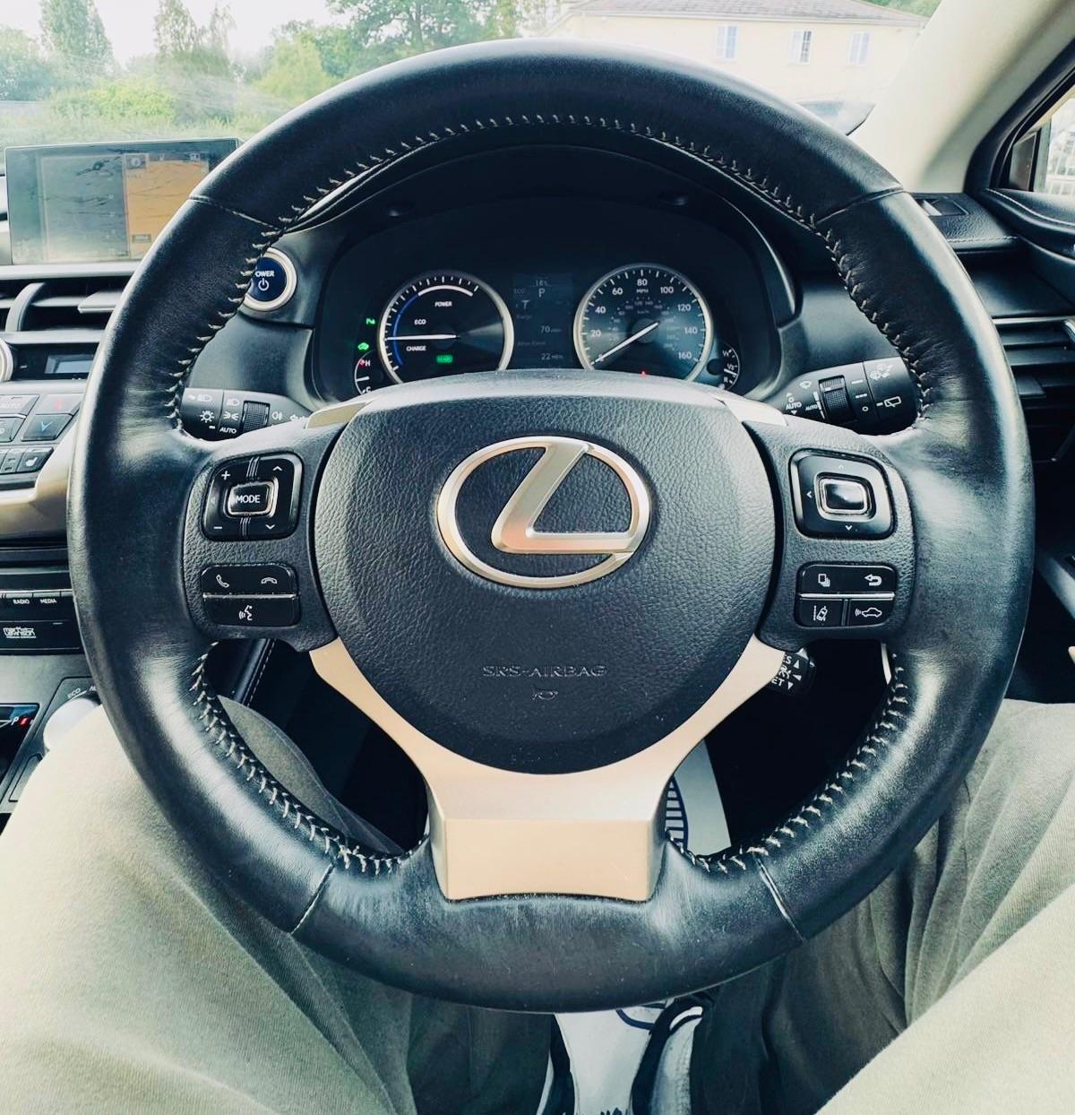 Lexus NX 300h