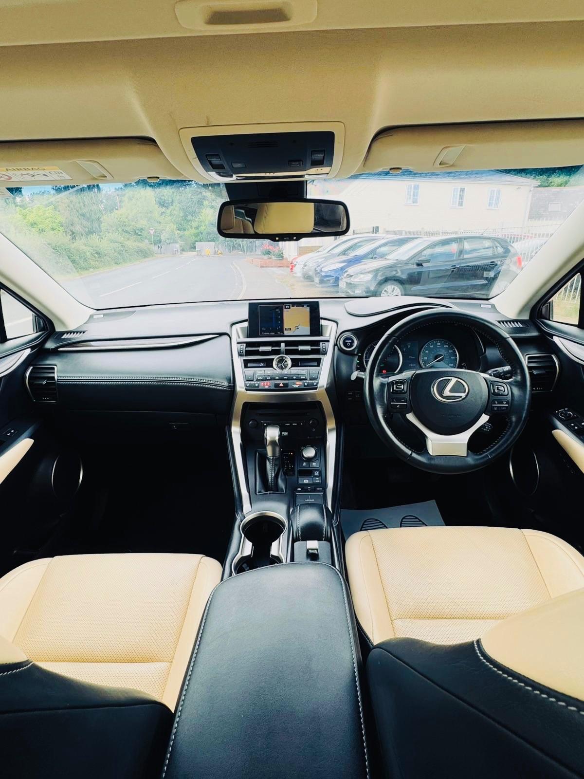 Lexus NX 300h