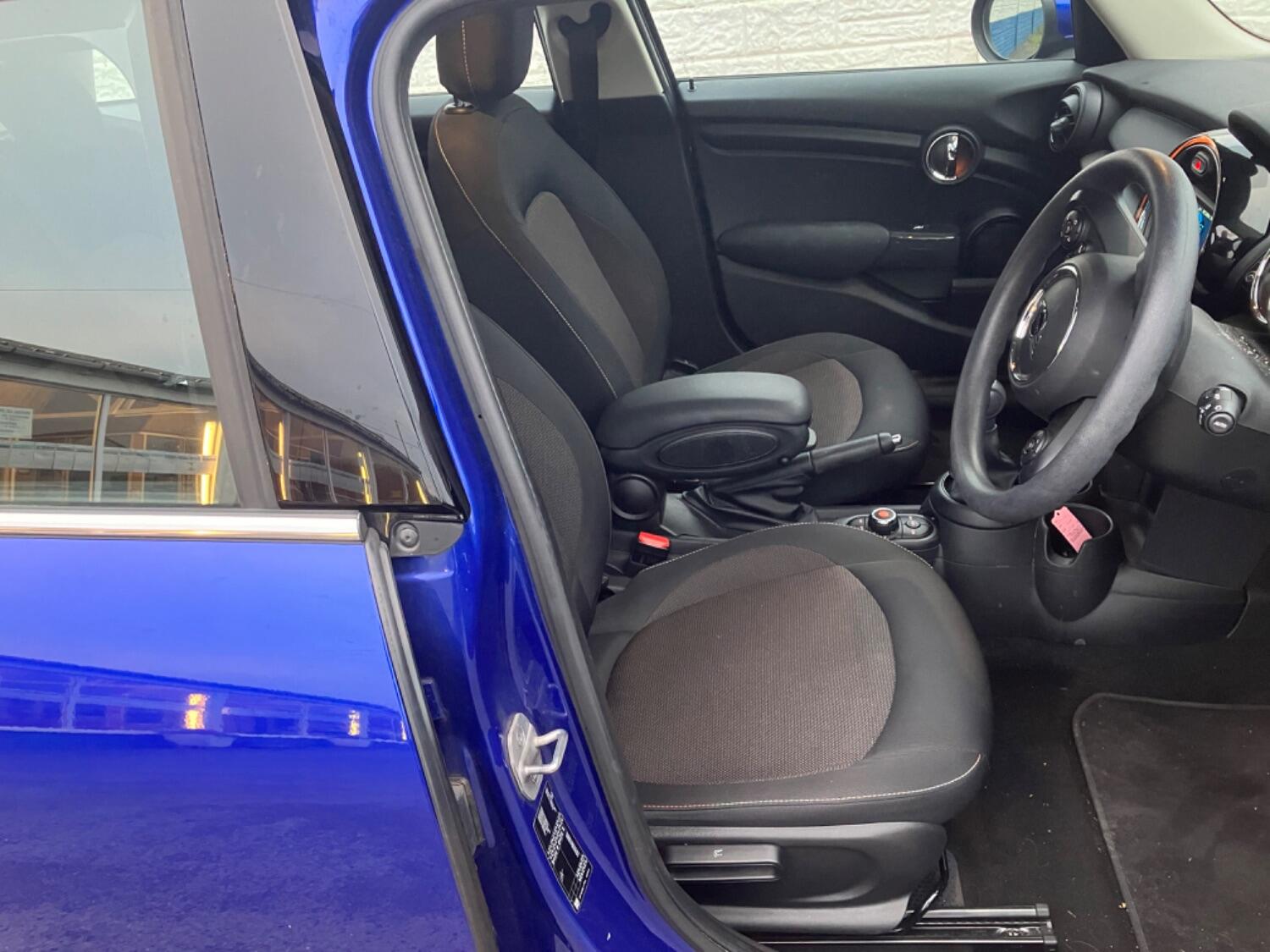 MINI Hatch