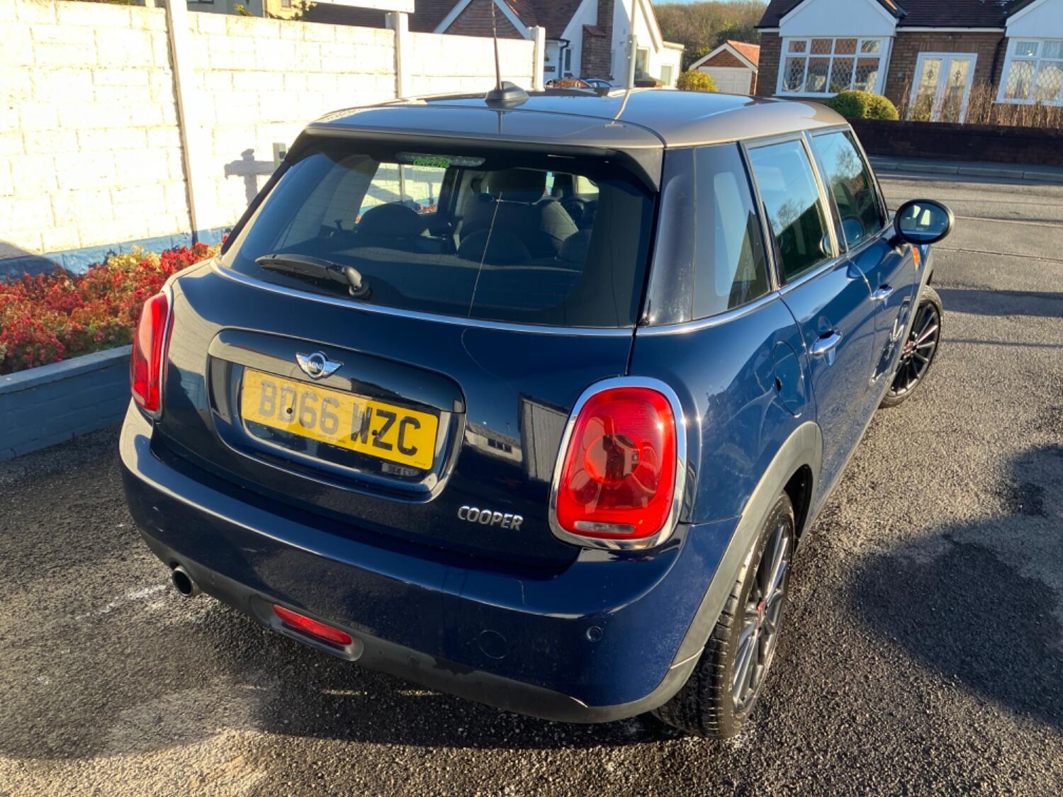 MINI Hatch