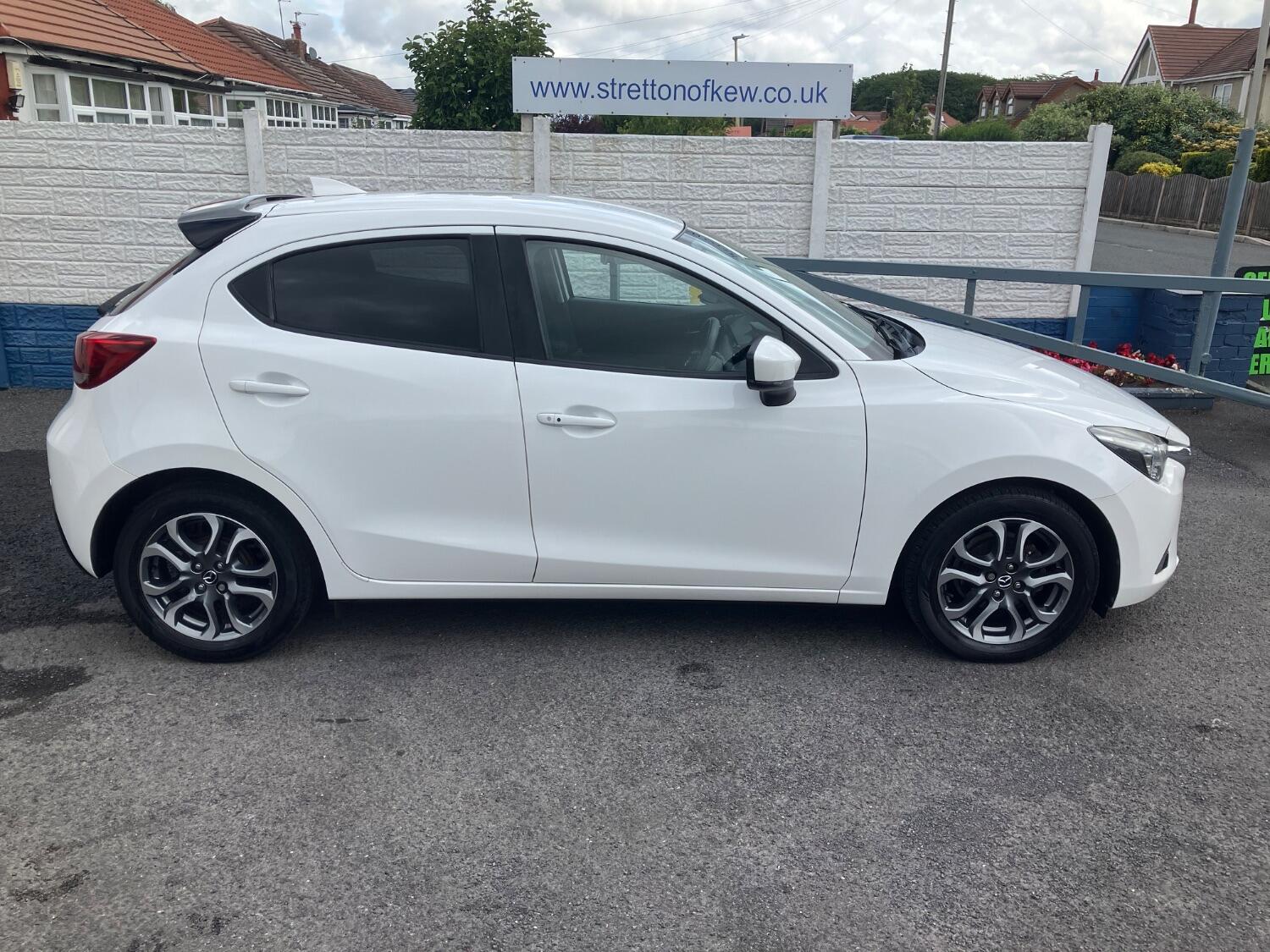 Mazda 2
