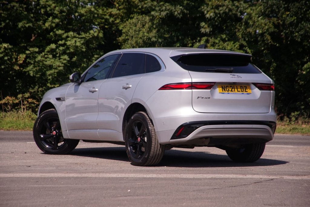 Jaguar F Pace