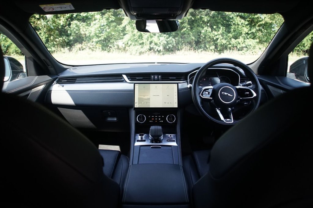 Jaguar F Pace