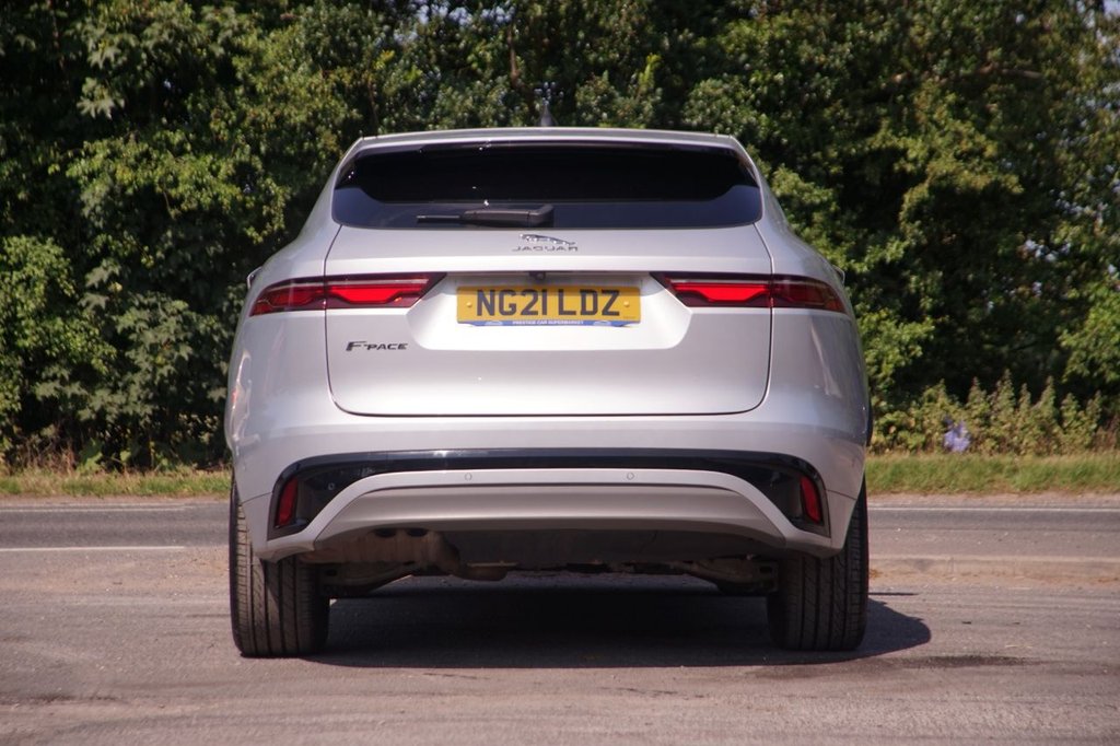 Jaguar F Pace