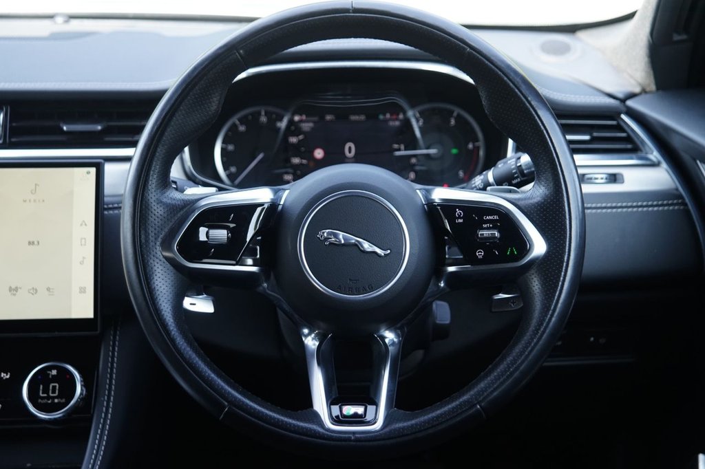 Jaguar F Pace