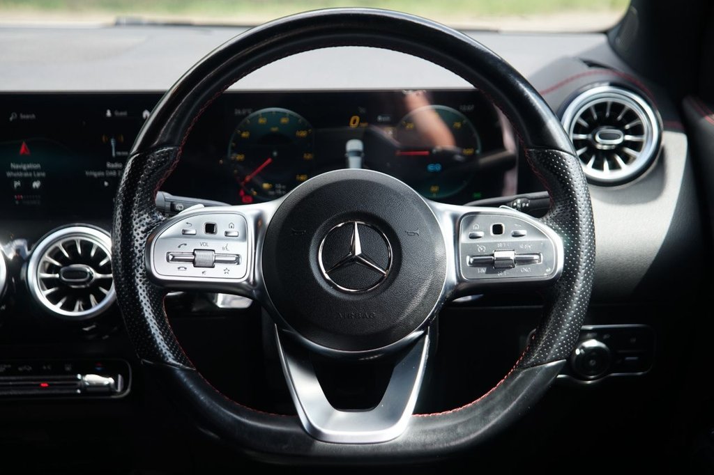 Mercedes Benz EQA