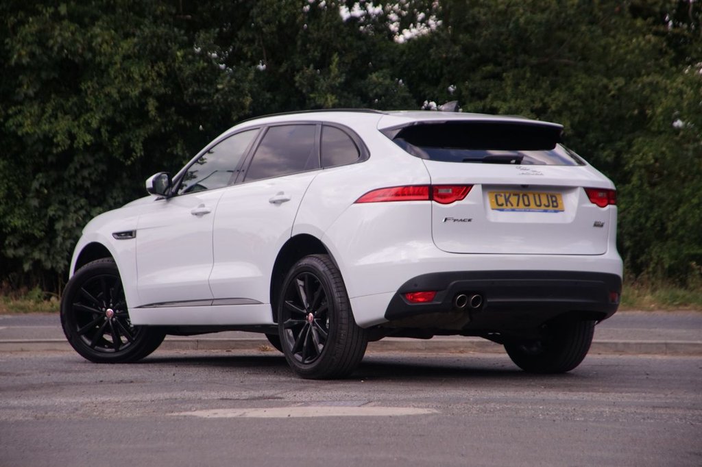 Jaguar F Pace